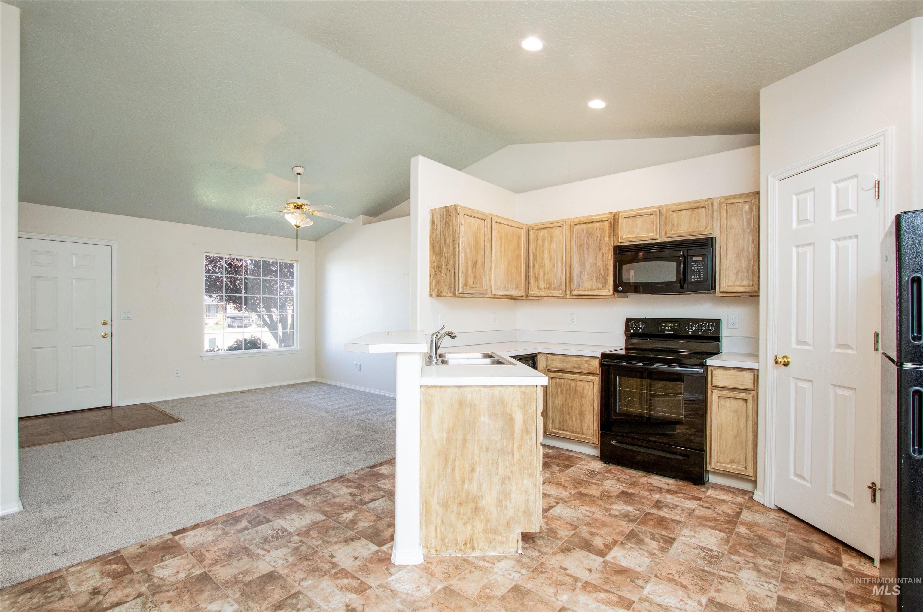 1220 Redtail Ct., Caldwell, Idaho 83607, 3 Bedrooms, 2 Bathrooms, Residential For Sale, Price $338,900, 98962154
