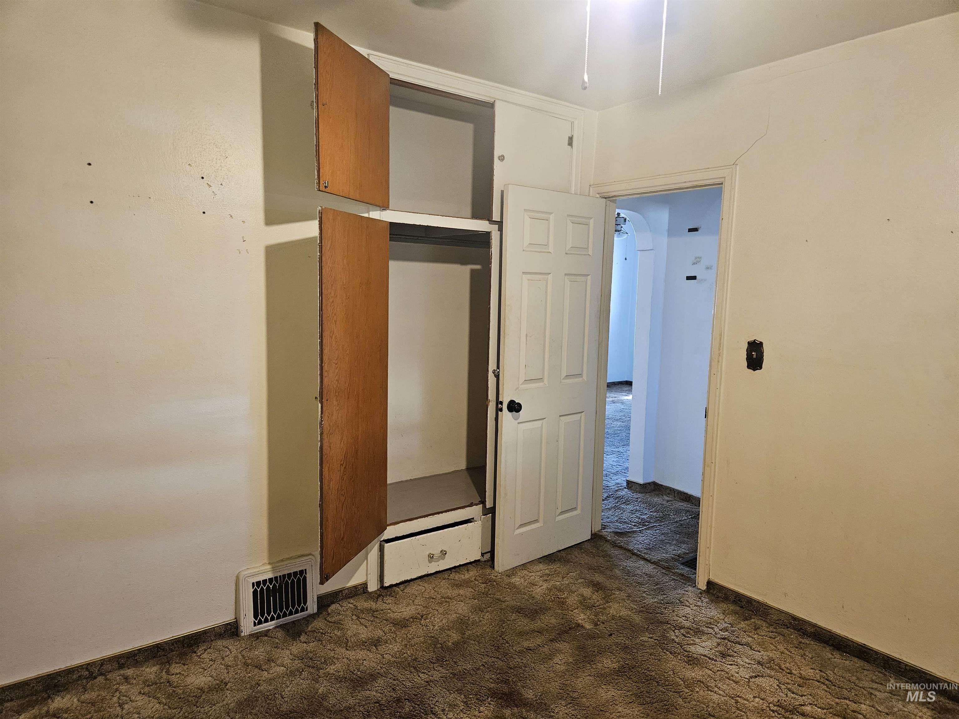 82 N Yale St, Nampa, Idaho 83651, 3 Bedrooms, 1 Bathroom, Residential For Sale, Price $200,000, 98962202