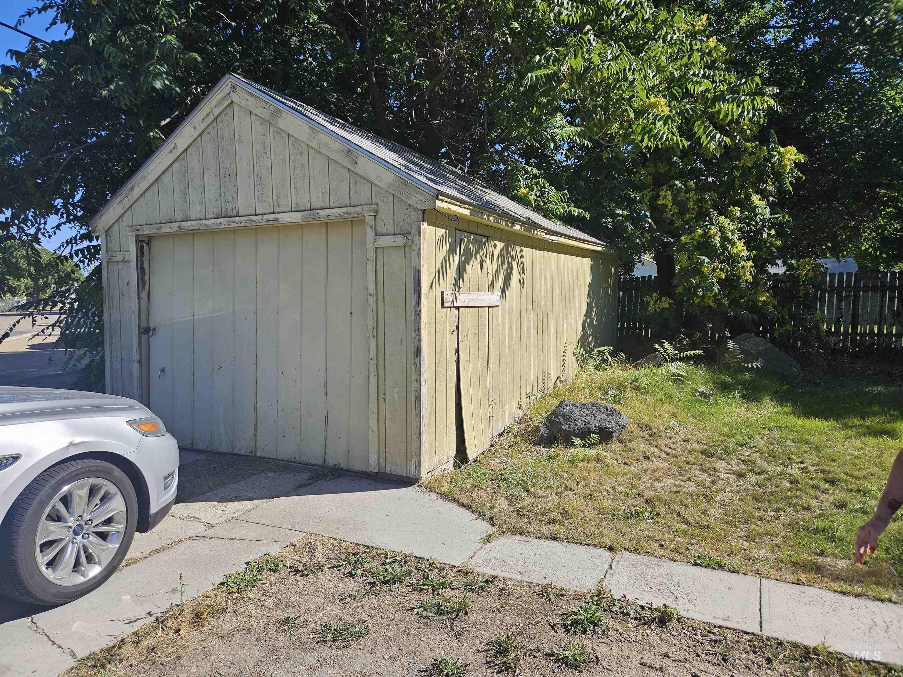82 N Yale St, Nampa, Idaho 83651, 3 Bedrooms, 1 Bathroom, Residential For Sale, Price $200,000, 98962202