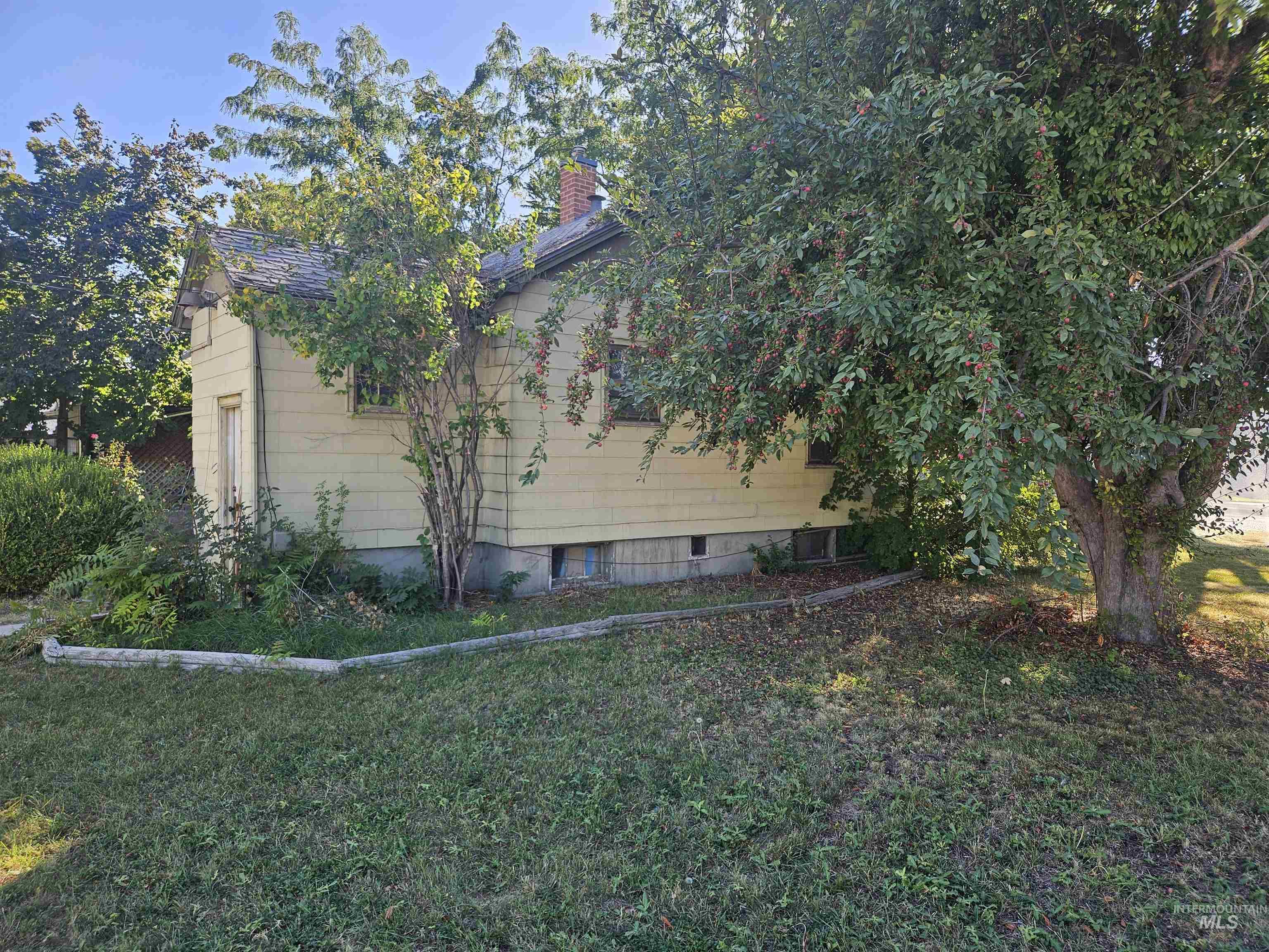 82 N Yale St, Nampa, Idaho 83651, 3 Bedrooms, 1 Bathroom, Residential For Sale, Price $200,000, 98962202
