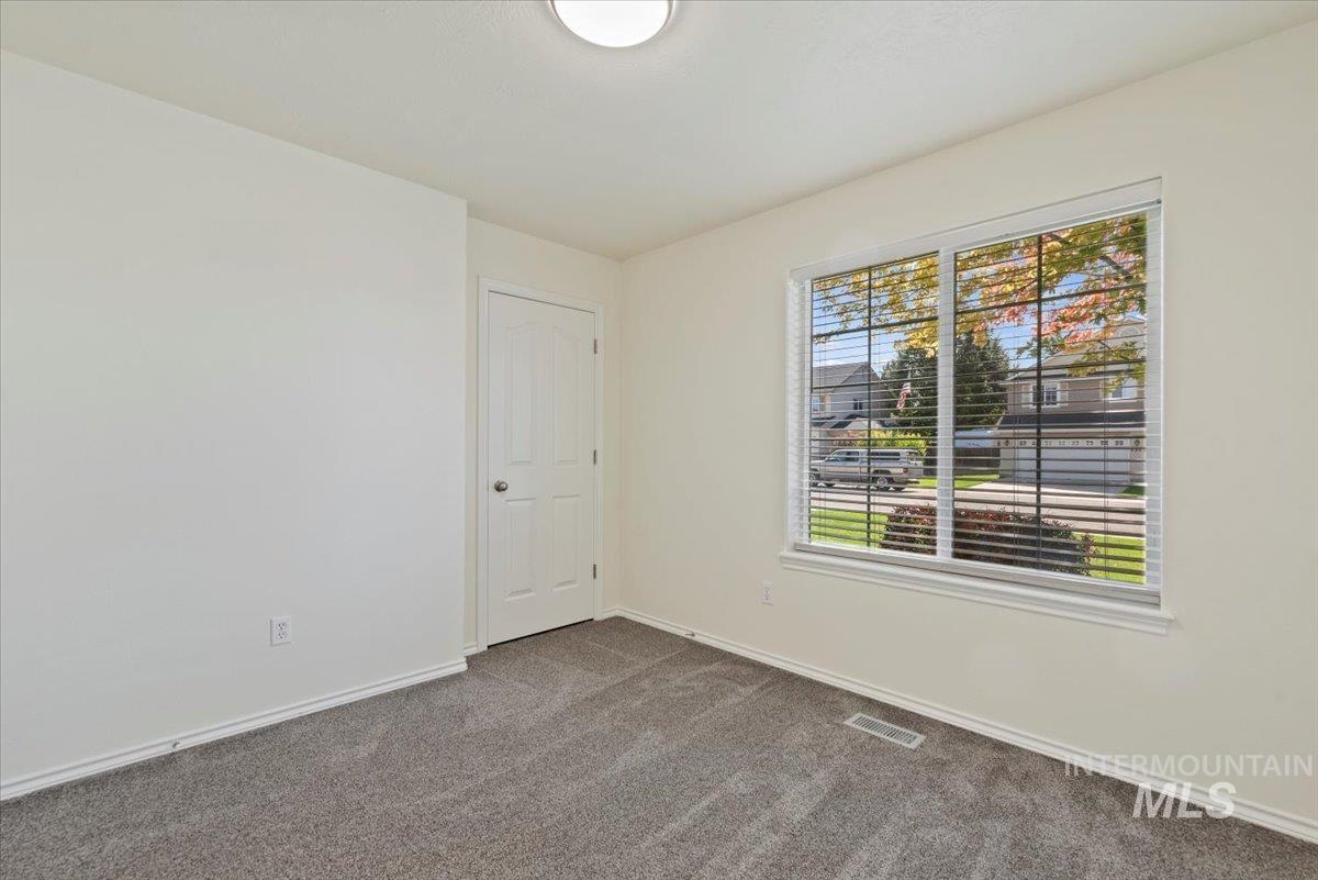 1314 W Hawk Ct., Nampa, Idaho 83651, 3 Bedrooms, 2 Bathrooms, Residential For Sale, Price $369,967, 98962203