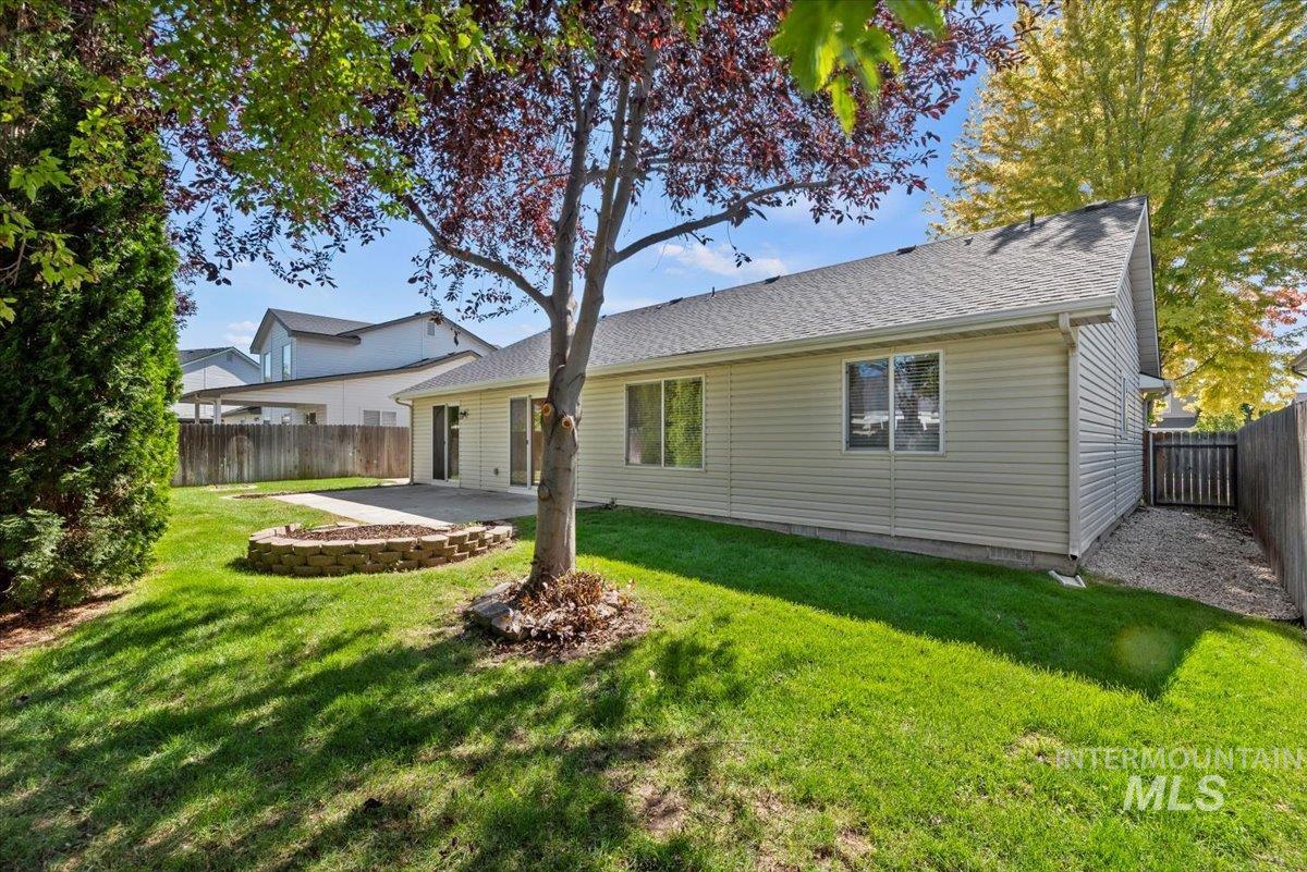 1314 W Hawk Ct., Nampa, Idaho 83651, 3 Bedrooms, 2 Bathrooms, Residential For Sale, Price $369,967, 98962203