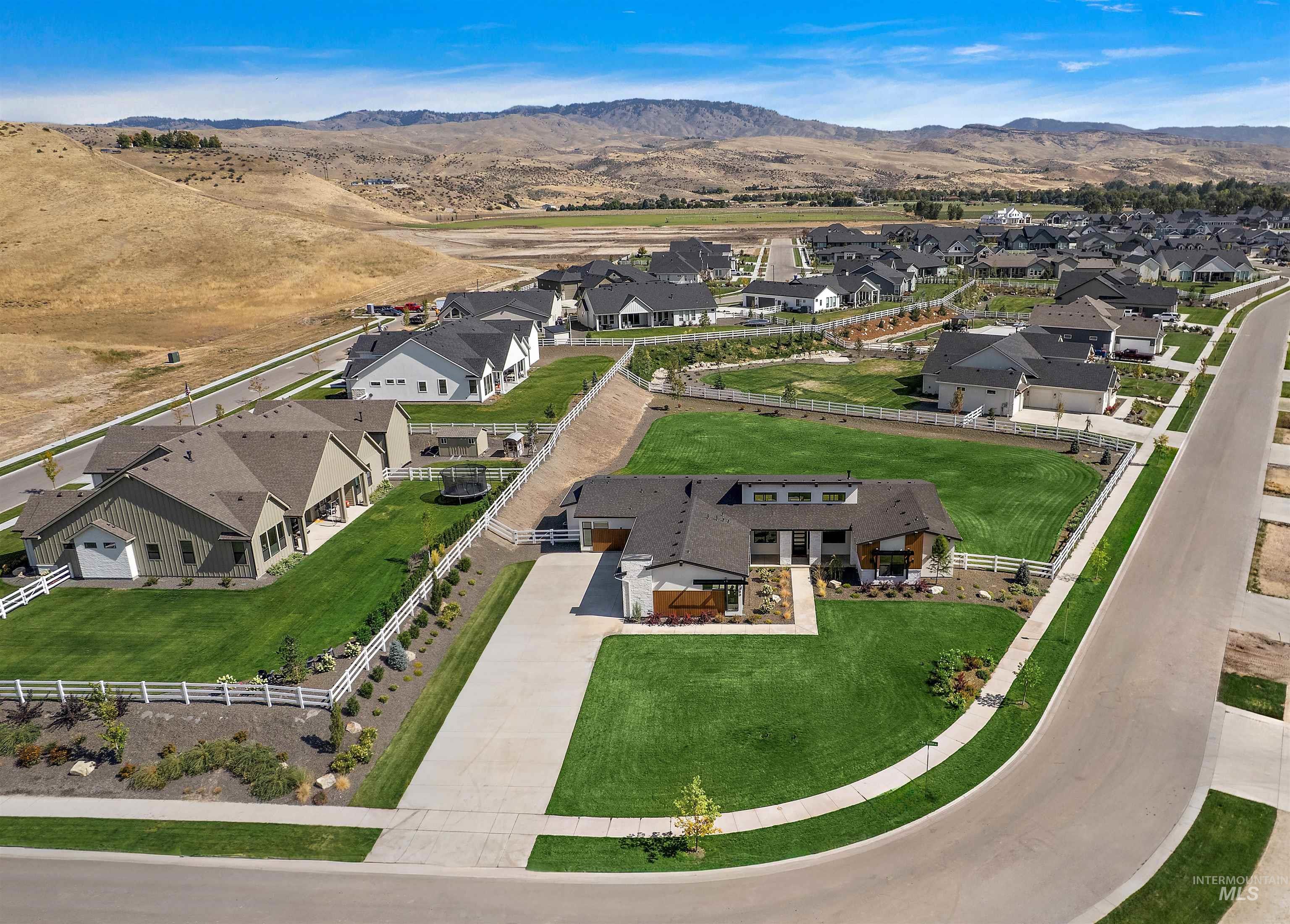 7786 W Diamond Lake Drive, Boise, Idaho 83714, 4 Bedrooms, 3.5 Bathrooms, Residential For Sale, Price $1,875,000, 98962212
