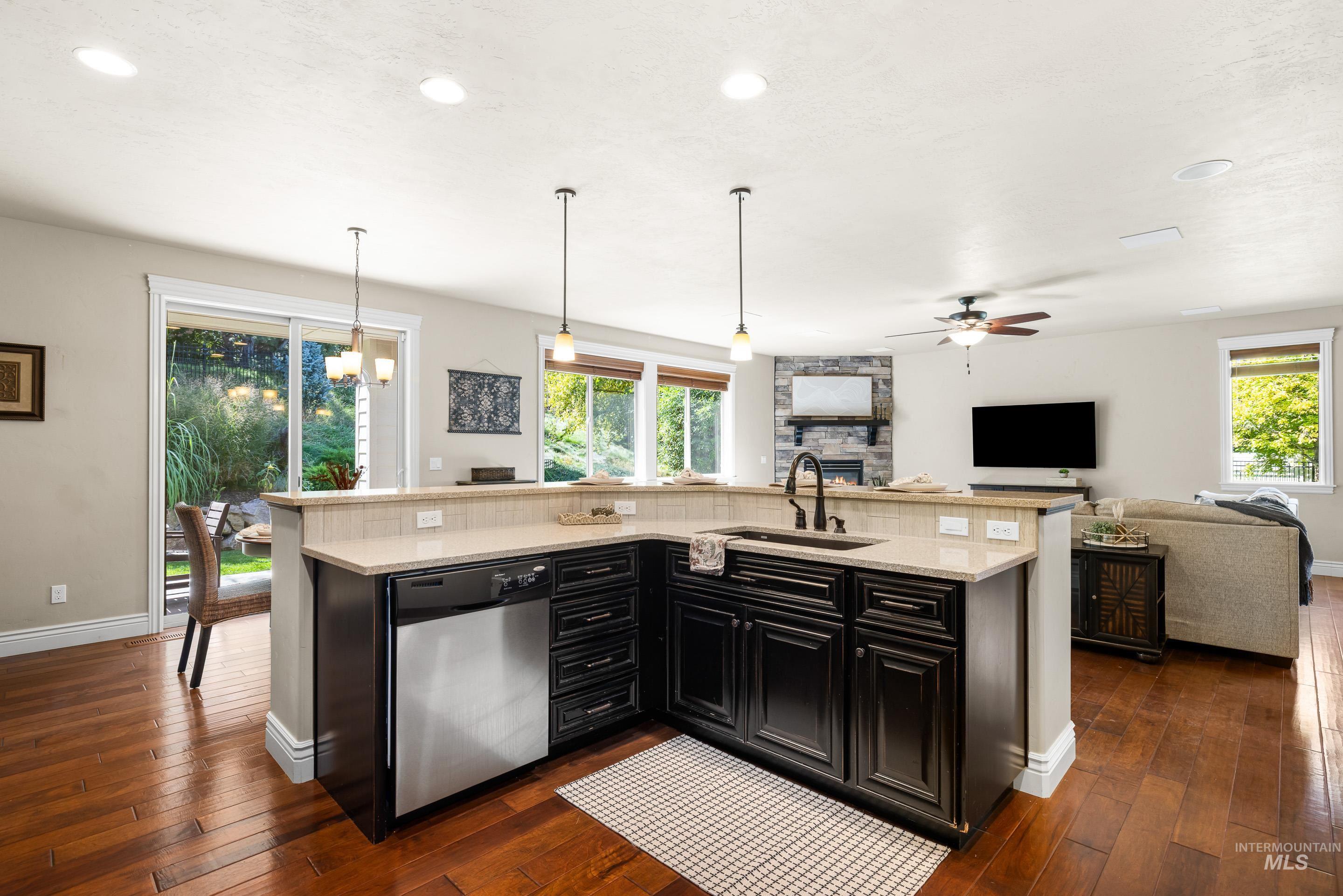 5139 W Lockner, Eagle, Idaho 83616, 4 Bedrooms, 3.5 Bathrooms, Residential For Sale, Price $794,000, 98962219