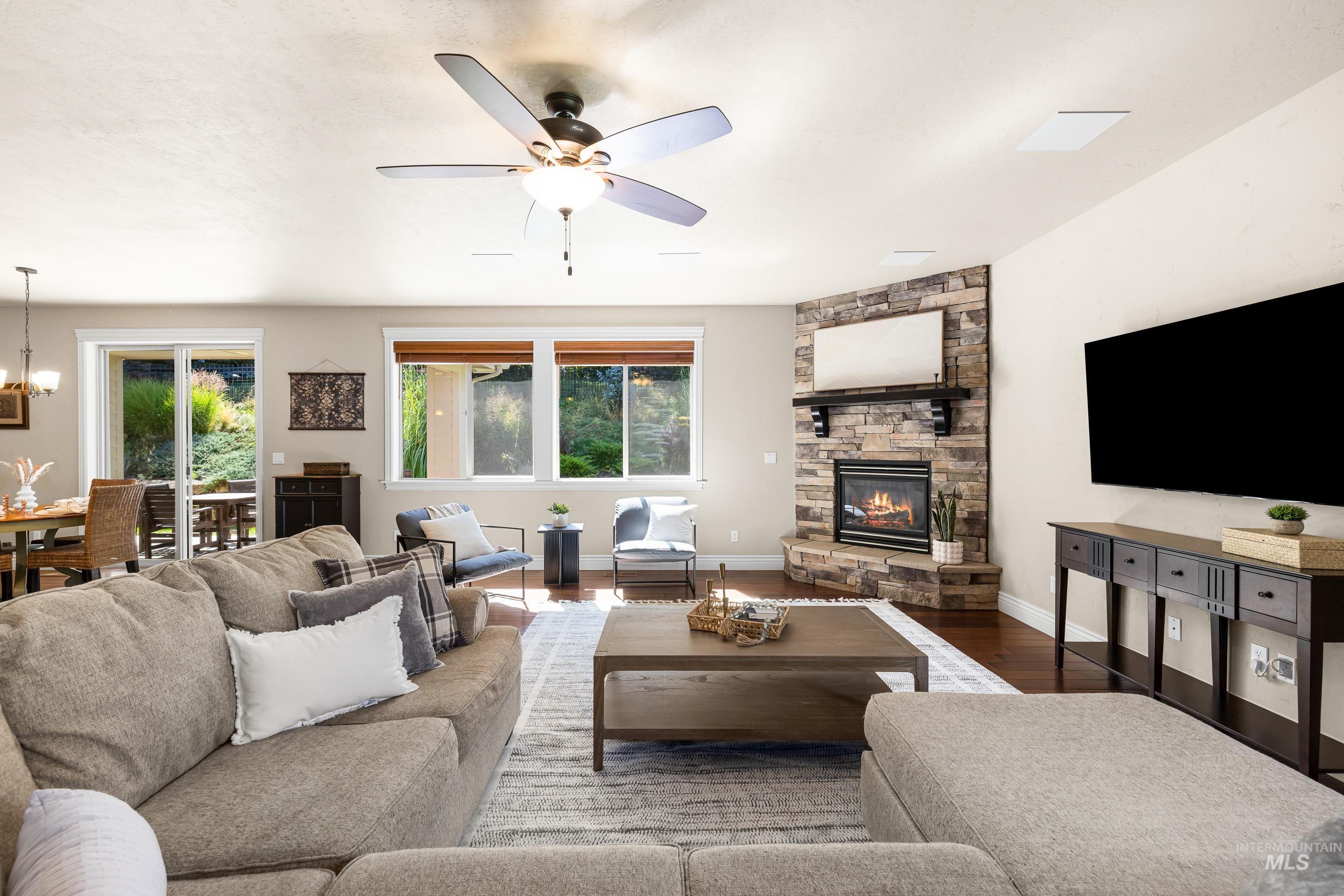 5139 W Lockner, Eagle, Idaho 83616, 4 Bedrooms, 3.5 Bathrooms, Residential For Sale, Price $794,000, 98962219