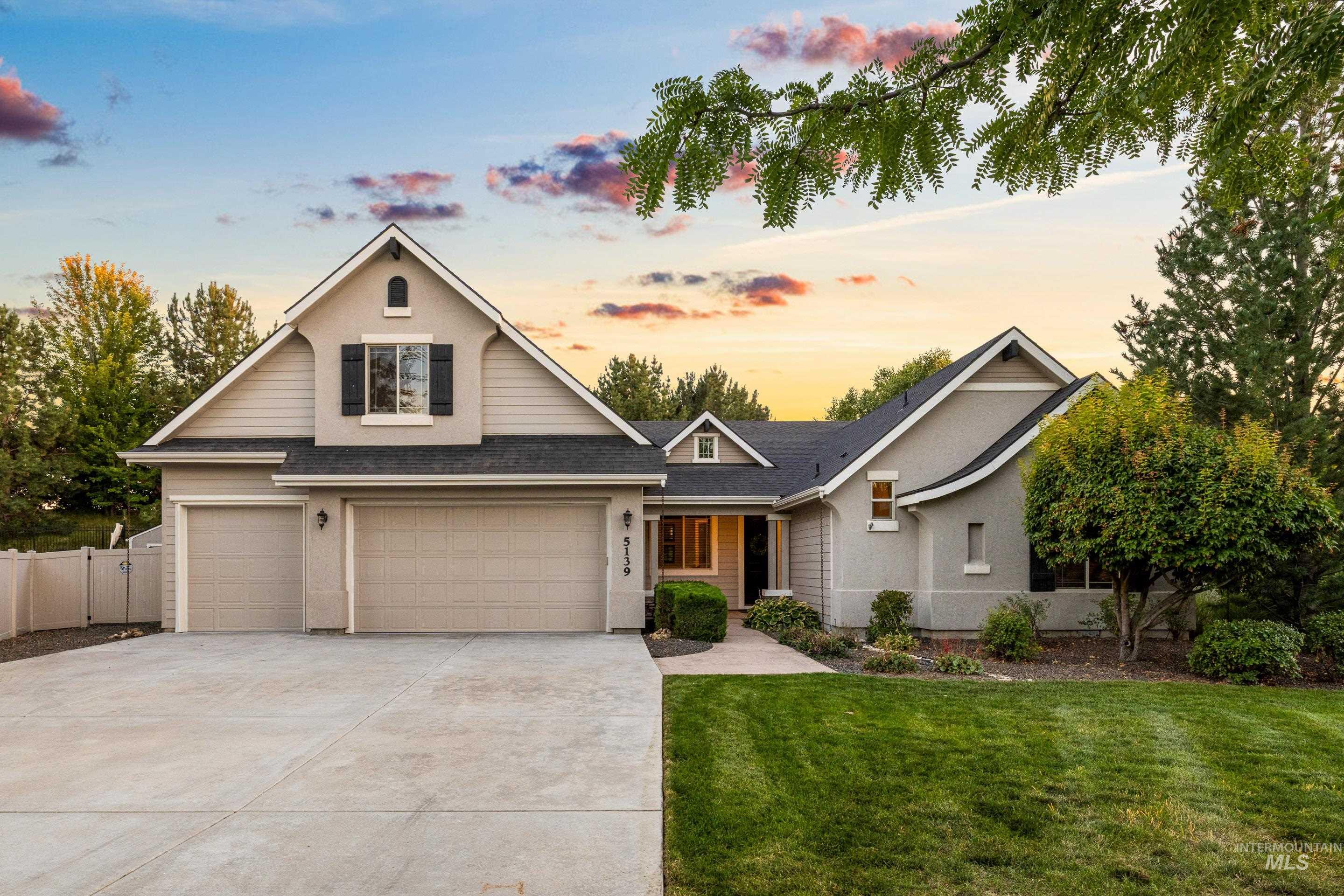 5139 W Lockner, Eagle, Idaho 83616, 4 Bedrooms, 3.5 Bathrooms, Residential For Sale, Price $794,000, 98962219