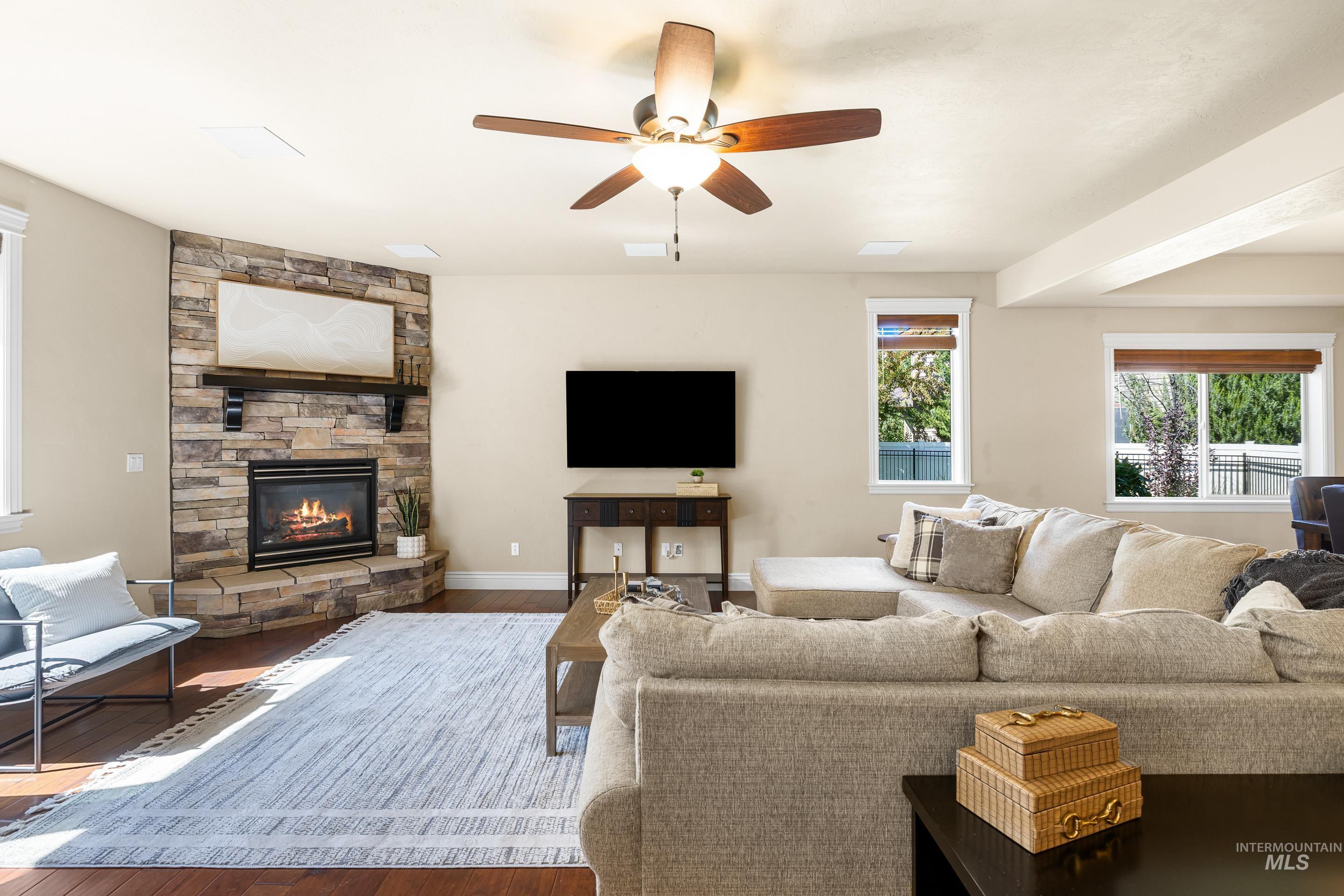 5139 W Lockner, Eagle, Idaho 83616, 4 Bedrooms, 3.5 Bathrooms, Residential For Sale, Price $794,000, 98962219