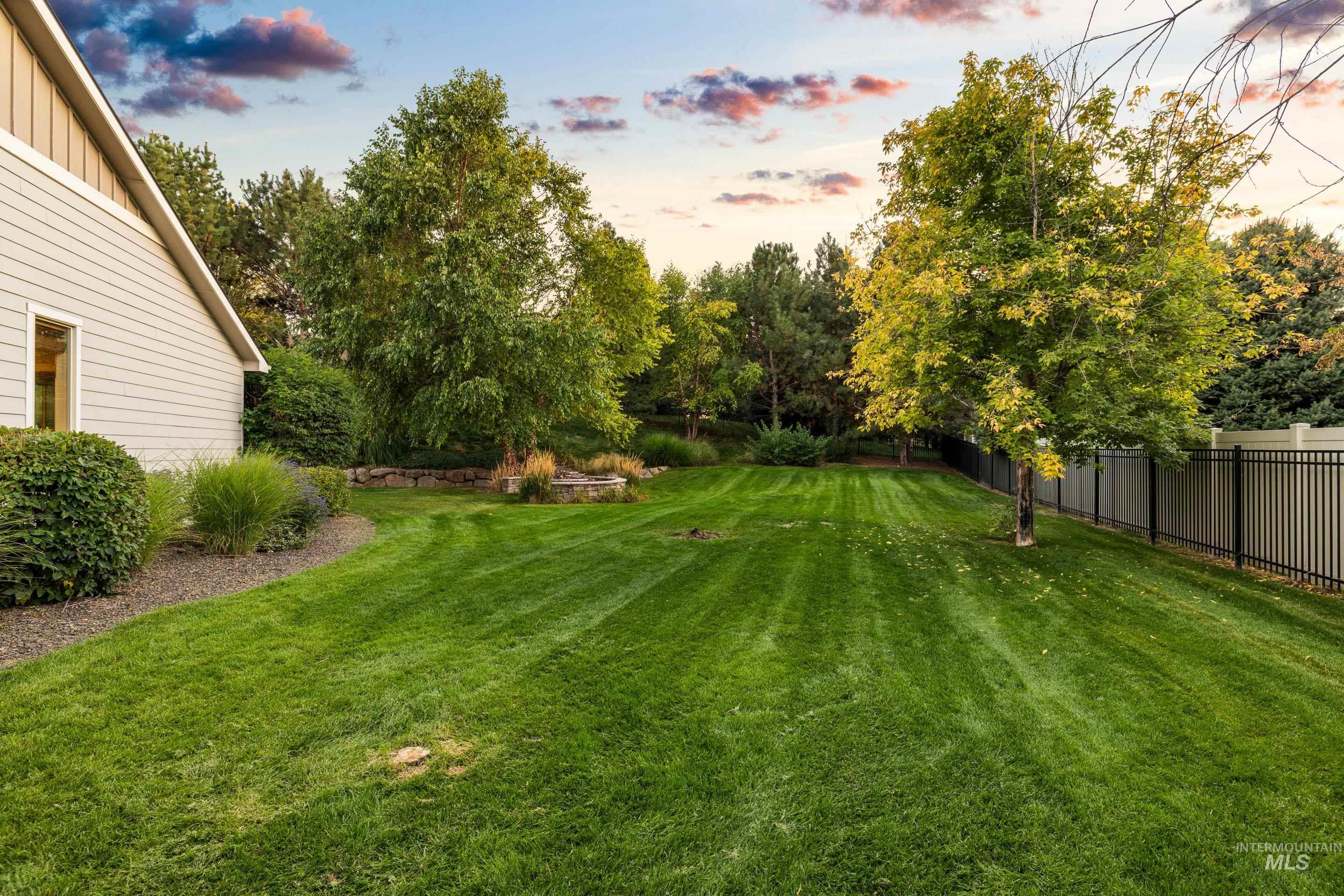 5139 W Lockner, Eagle, Idaho 83616, 4 Bedrooms, 3.5 Bathrooms, Residential For Sale, Price $794,000, 98962219