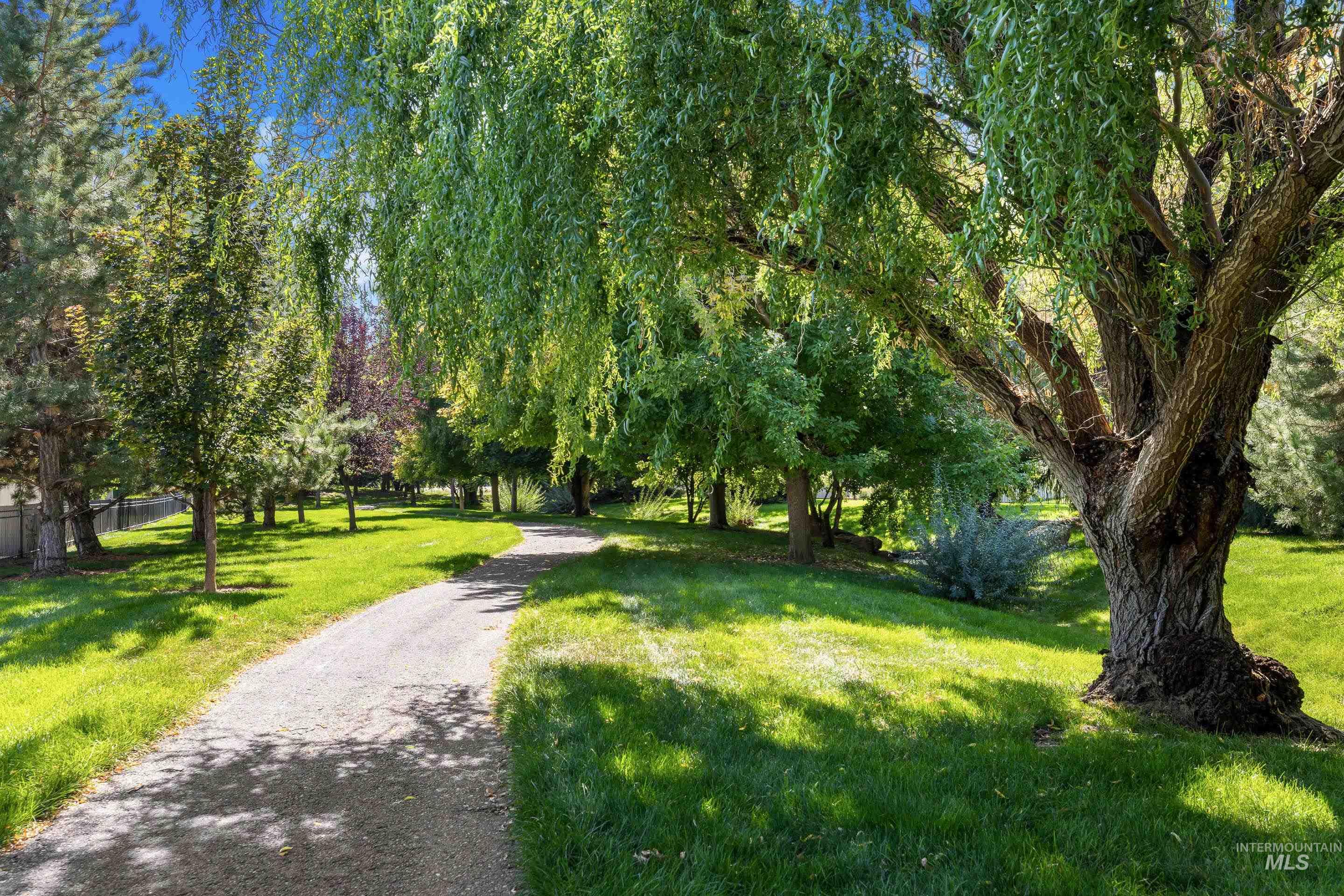 5139 W Lockner, Eagle, Idaho 83616, 4 Bedrooms, 3.5 Bathrooms, Residential For Sale, Price $794,000, 98962219