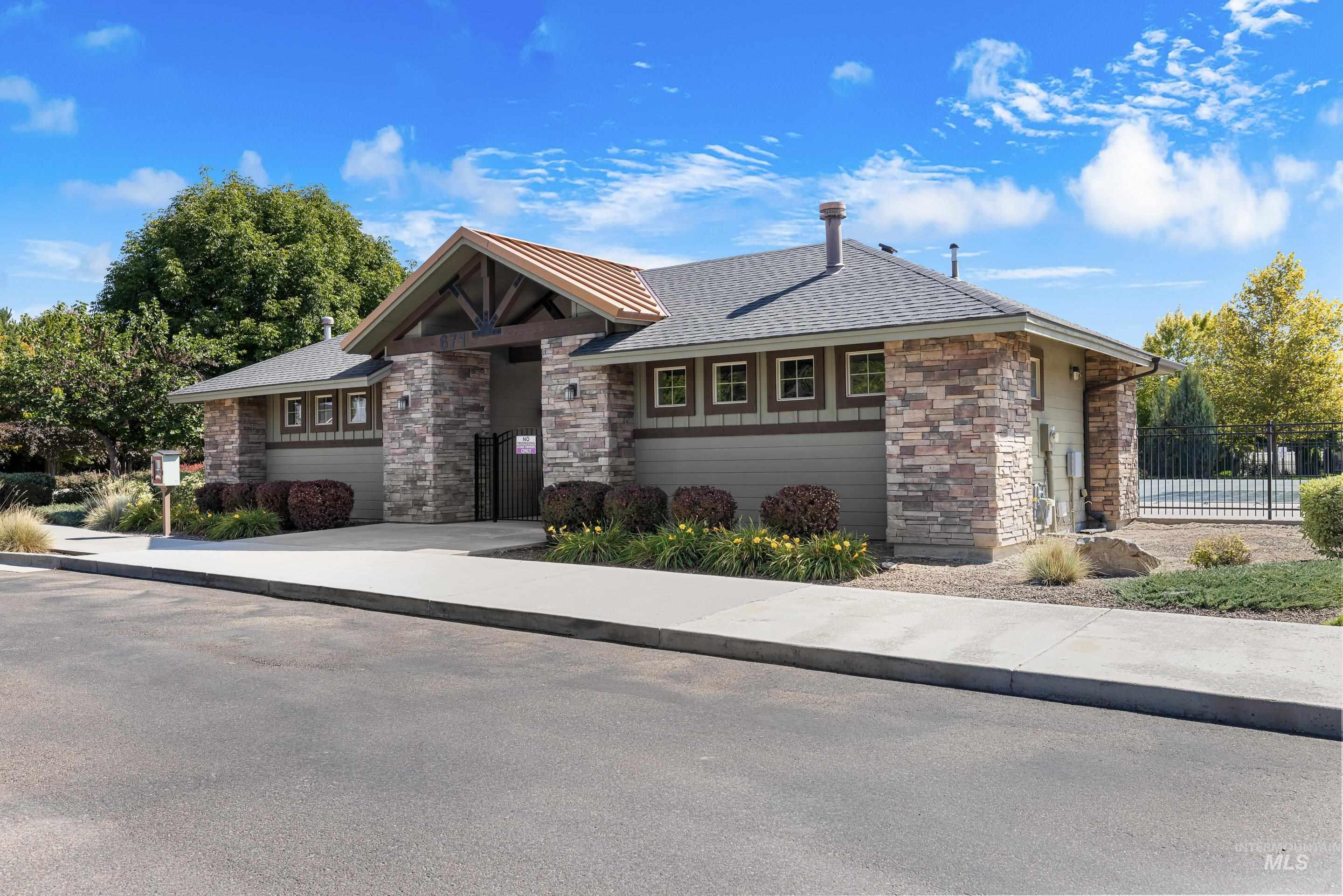 5139 W Lockner, Eagle, Idaho 83616, 4 Bedrooms, 3.5 Bathrooms, Residential For Sale, Price $794,000, 98962219