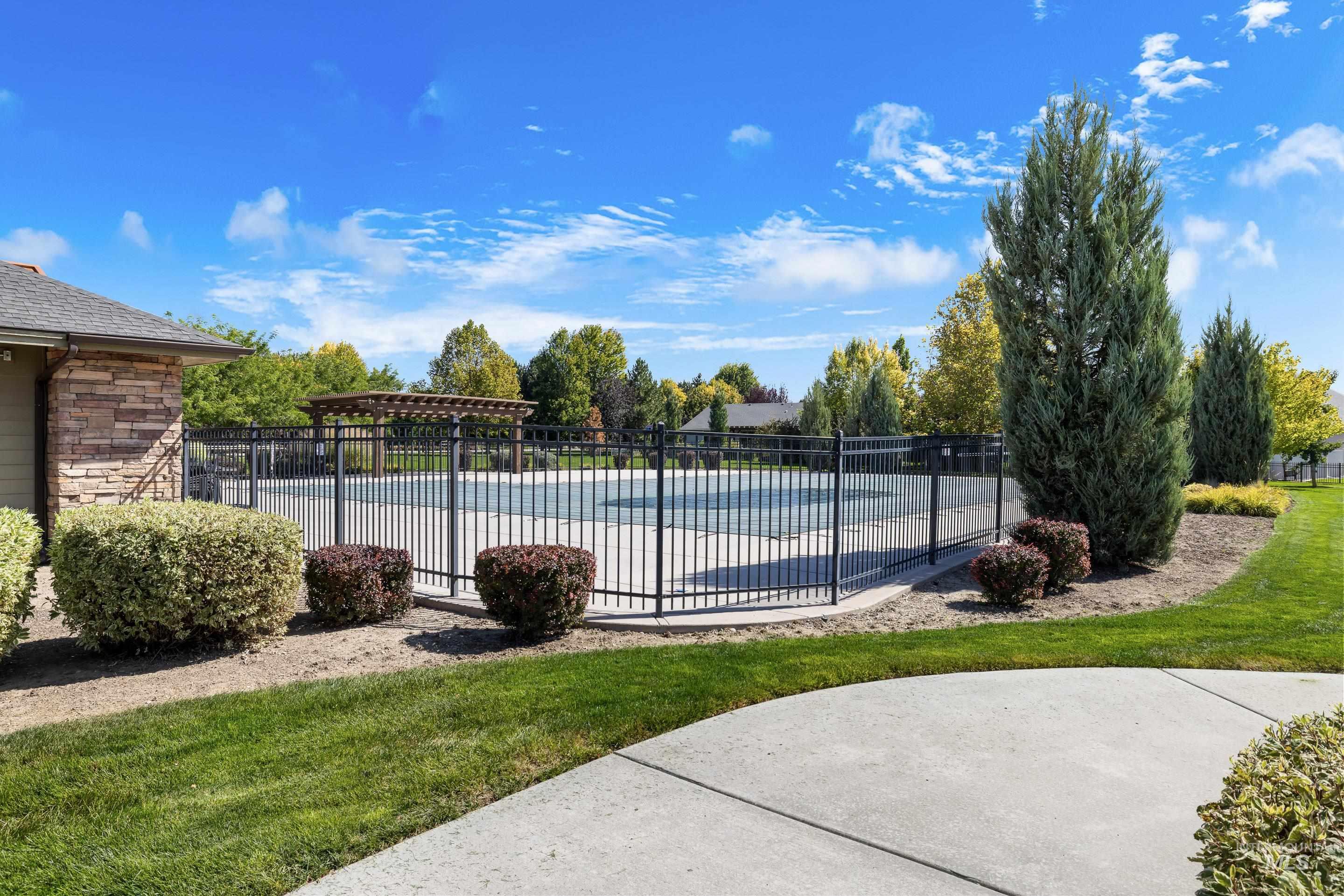 5139 W Lockner, Eagle, Idaho 83616, 4 Bedrooms, 3.5 Bathrooms, Residential For Sale, Price $794,000, 98962219