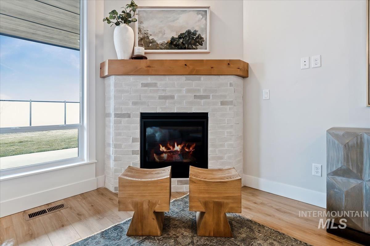 6672 W Los Flores Dr, Meridian, Idaho 83646, 3 Bedrooms, 2.5 Bathrooms, Residential For Sale, Price $599,900, 98962229