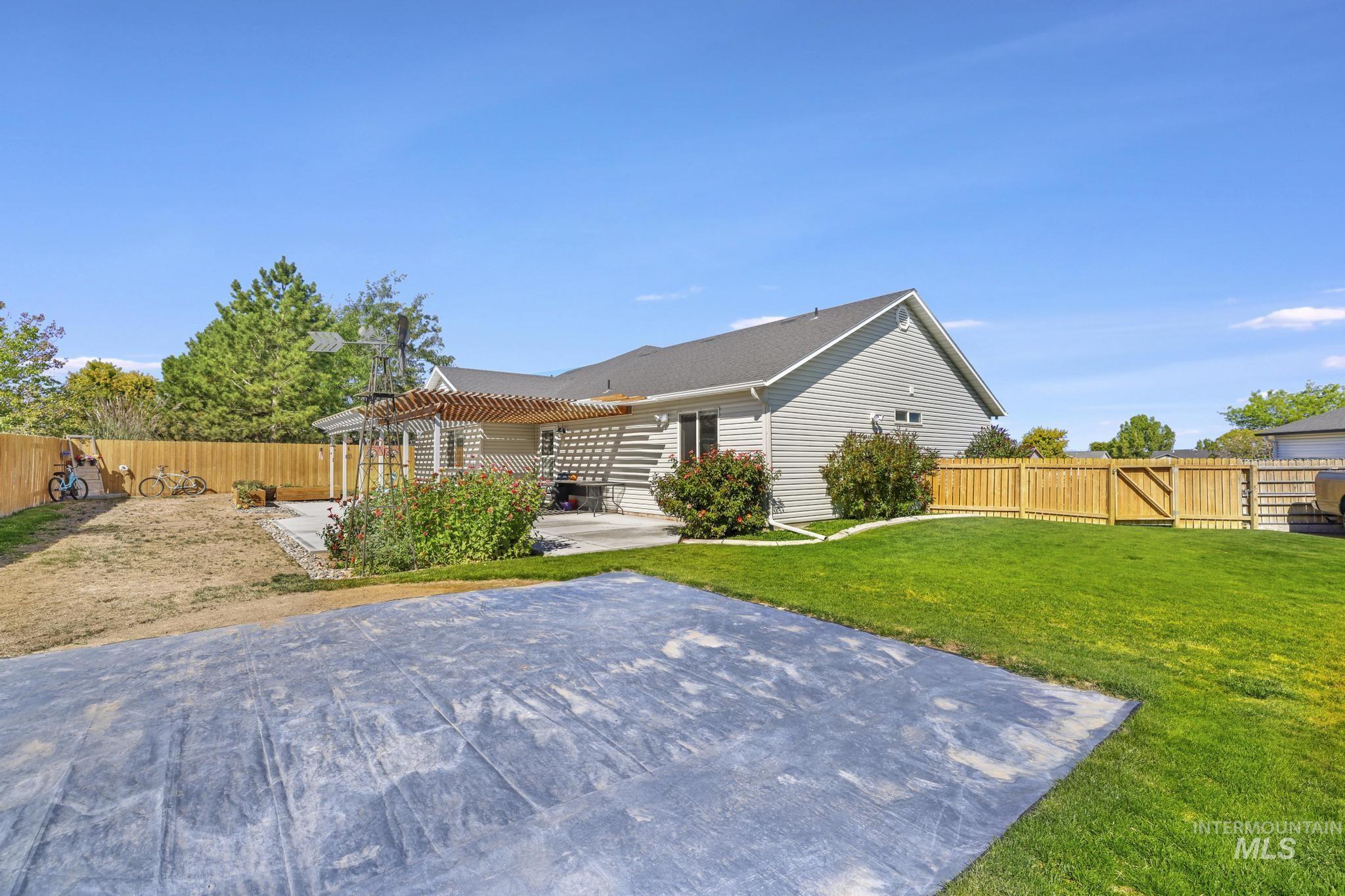 566 Hailee Avenue, Twin Falls, Idaho 83301, 4 Bedrooms, 2 Bathrooms, Residential For Sale, Price $362,500, 98962236