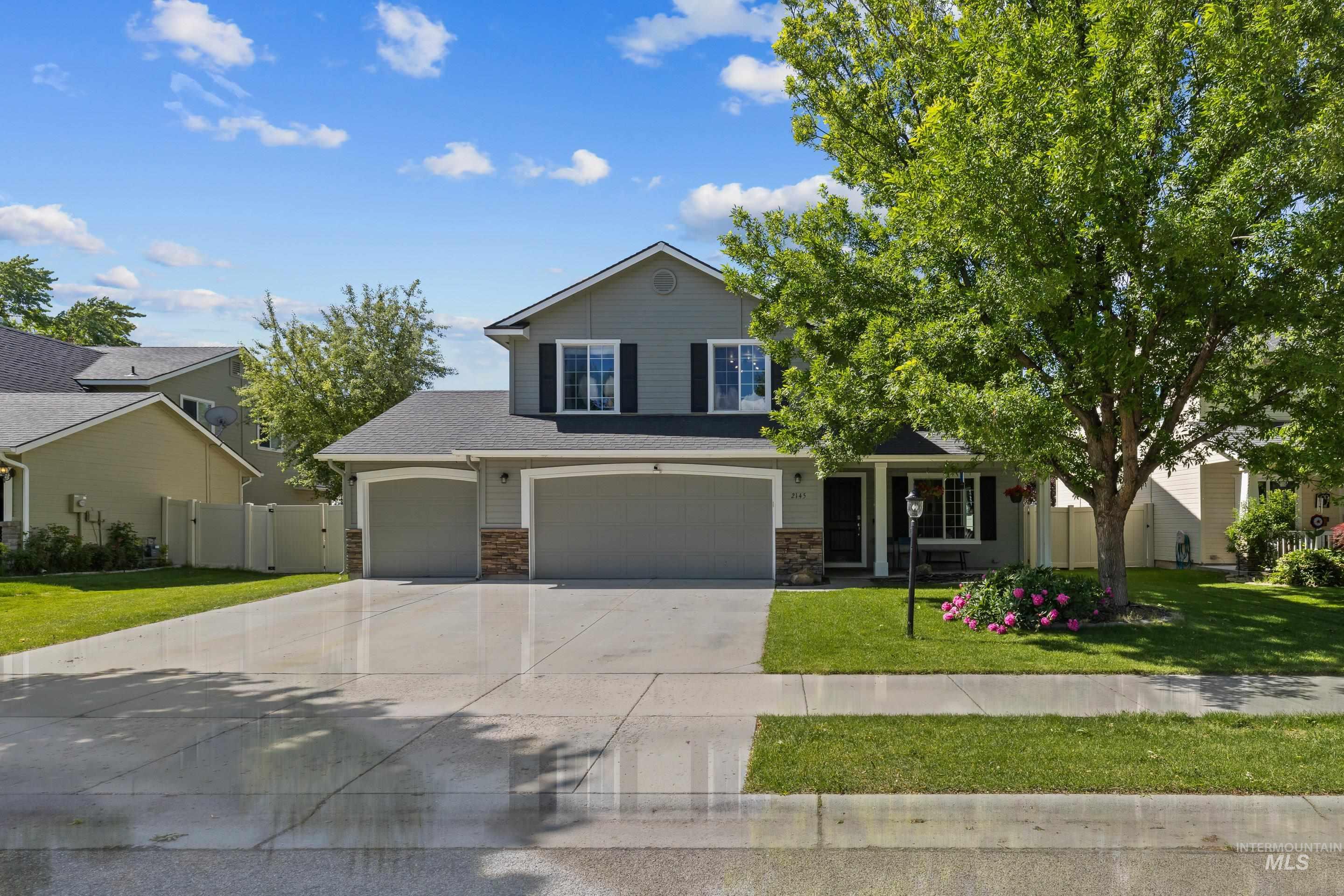 2145 W Quilceda, Kuna, Idaho 83634, 5 Bedrooms, 2.5 Bathrooms, Residential For Sale, Price $555,800, 98962240