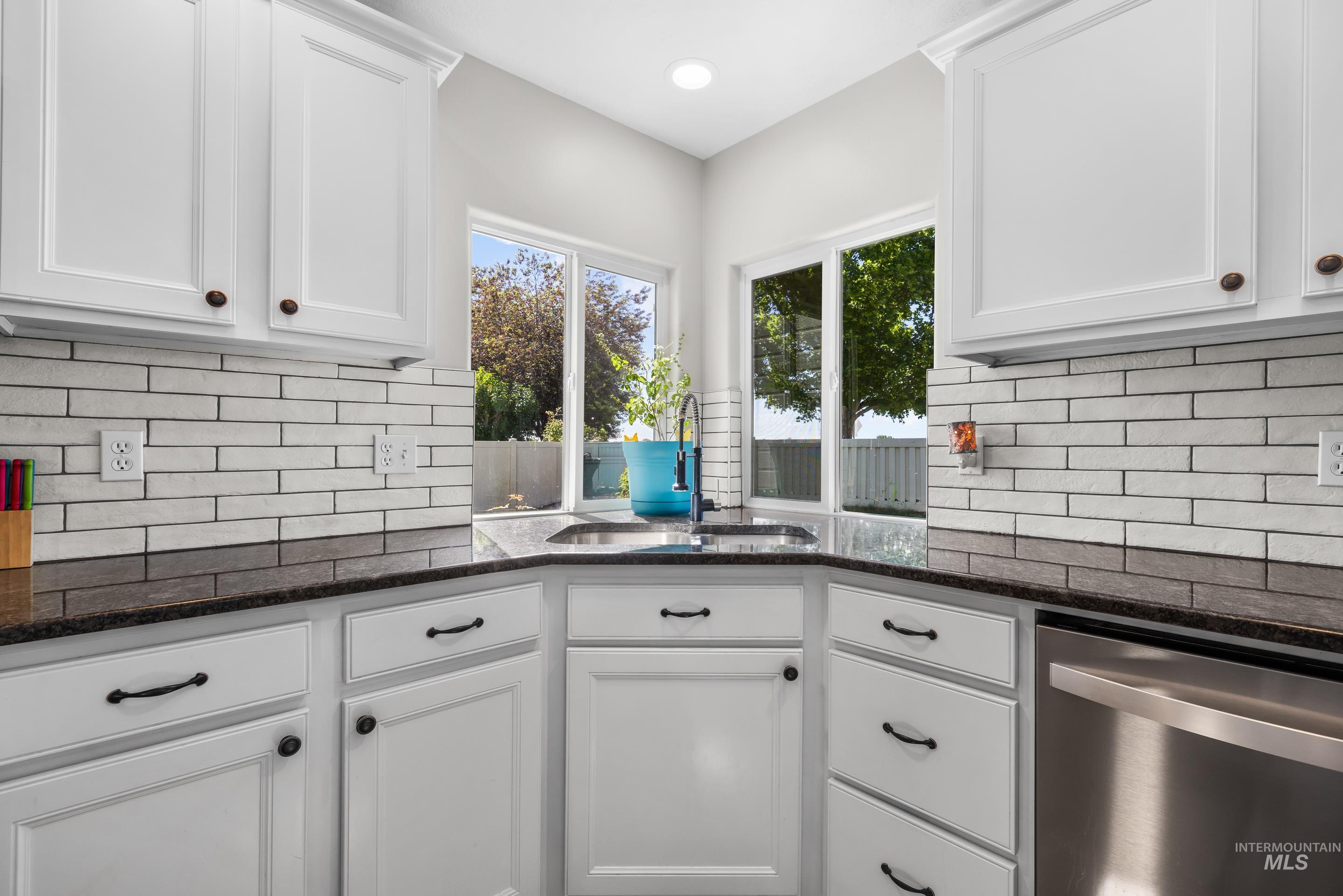 2145 W Quilceda, Kuna, Idaho 83634, 5 Bedrooms, 2.5 Bathrooms, Residential For Sale, Price $555,800, 98962240