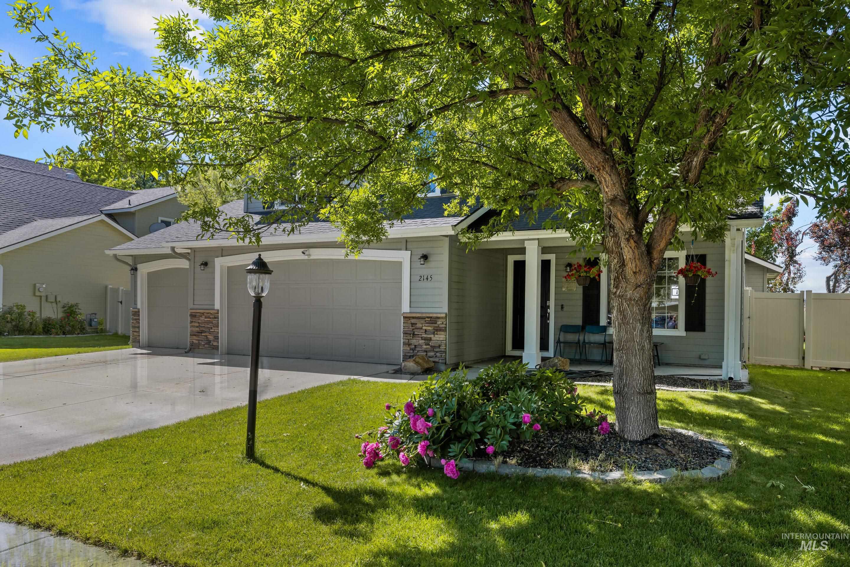 2145 W Quilceda, Kuna, Idaho 83634, 5 Bedrooms, 2.5 Bathrooms, Residential For Sale, Price $555,800, 98962240