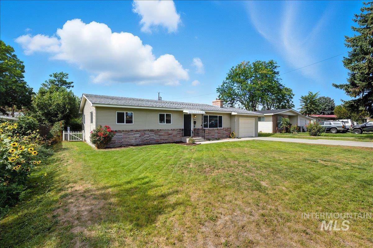 13 N Gem St, Nampa, Idaho 83651-2268, 3 Bedrooms, 1 Bathroom, Residential For Sale, Price $375,000, 98962254