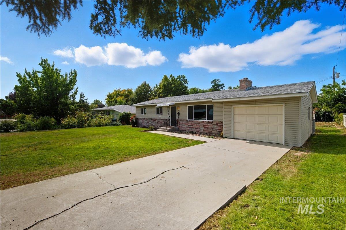 13 N Gem St, Nampa, Idaho 83651-2268, 3 Bedrooms, 1 Bathroom, Residential For Sale, Price $375,000, 98962254