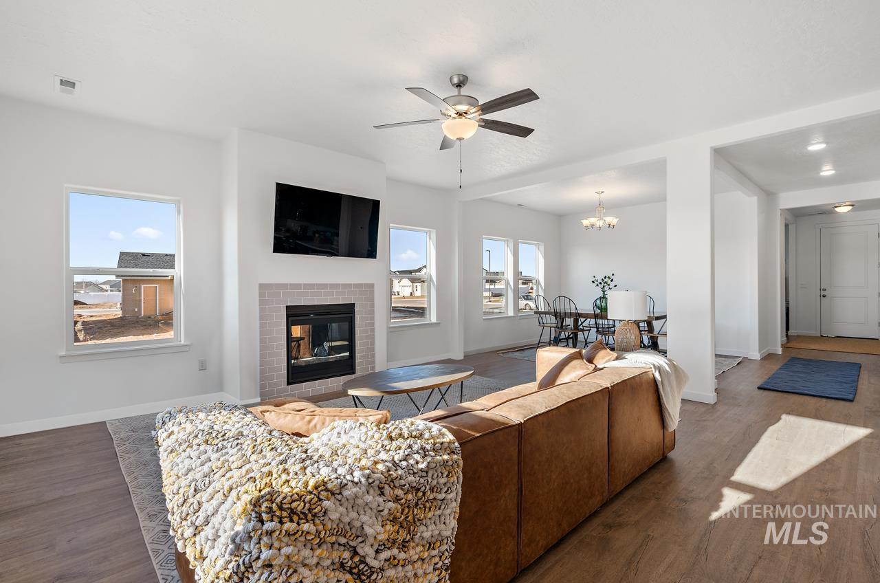 10199 Bellevue Ridge St, Nampa, Idaho 83687, 4 Bedrooms, 3.5 Bathrooms, Residential For Sale, Price $542,840, 98962256