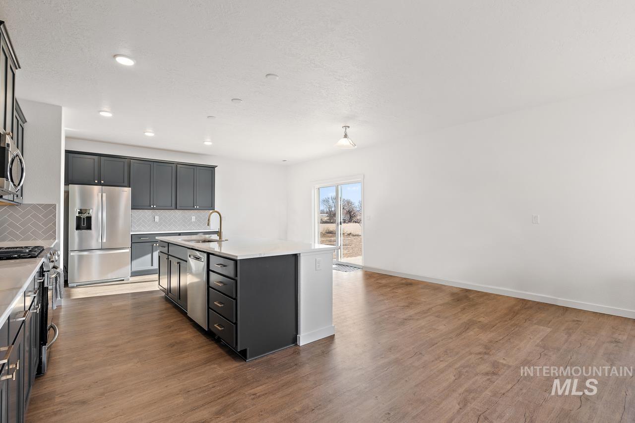 10199 Bellevue Ridge St, Nampa, Idaho 83687, 4 Bedrooms, 3.5 Bathrooms, Residential For Sale, Price $542,840, 98962256
