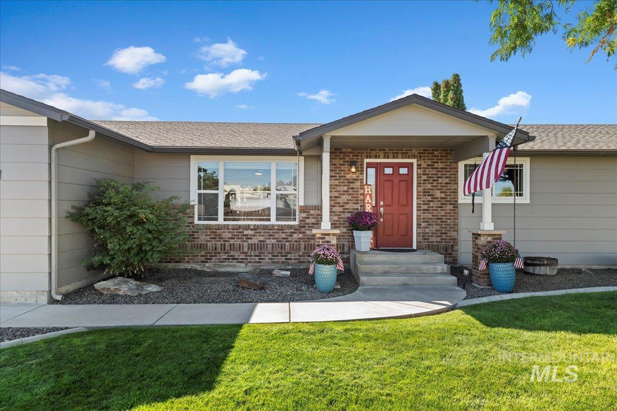 11851 Hensen Dr, Nampa, Idaho 83651-8202, 5 Bedrooms, 2 Bathrooms, Residential For Sale, Price $749,900, 98962258