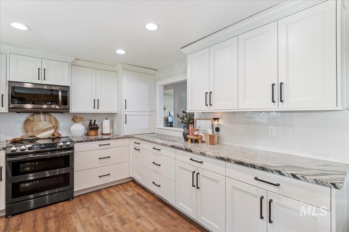 11851 Hensen Dr, Nampa, Idaho 83651-8202, 5 Bedrooms, 2 Bathrooms, Residential For Sale, Price $749,900, 98962258
