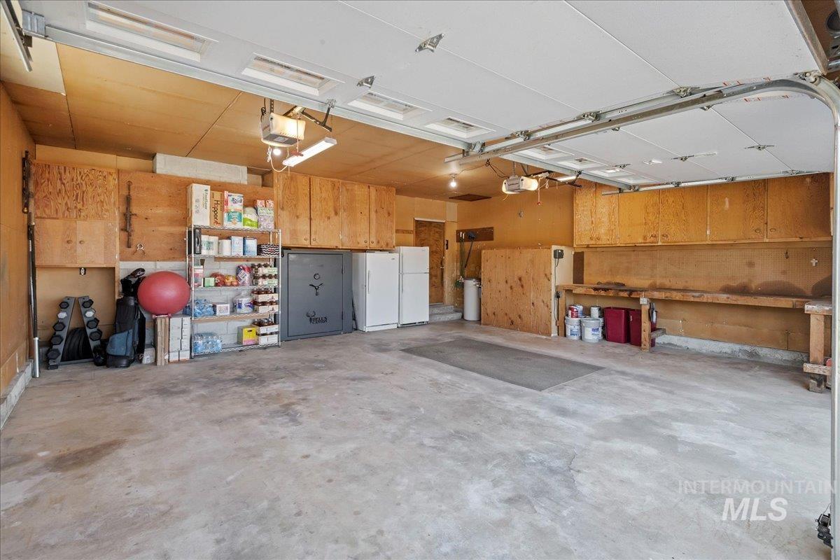 11851 Hensen Dr, Nampa, Idaho 83651-8202, 5 Bedrooms, 2 Bathrooms, Residential For Sale, Price $749,900, 98962258