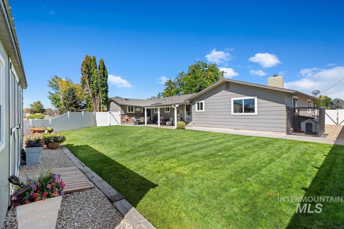 11851 Hensen Dr, Nampa, Idaho 83651-8202, 5 Bedrooms, 2 Bathrooms, Residential For Sale, Price $749,900, 98962258