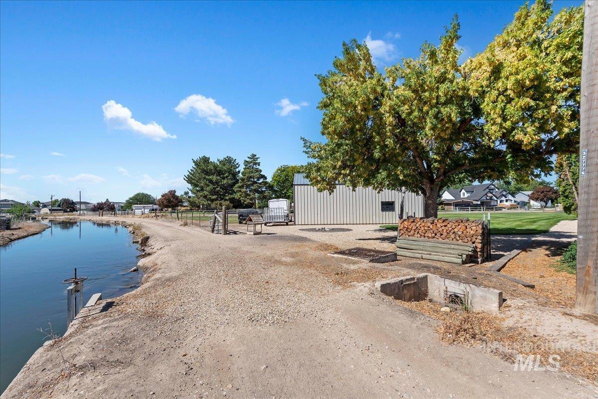 11851 Hensen Dr, Nampa, Idaho 83651-8202, 5 Bedrooms, 2 Bathrooms, Residential For Sale, Price $749,900, 98962258