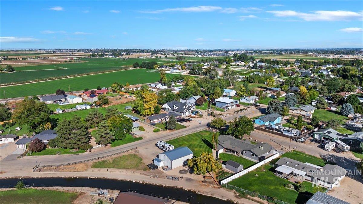 11851 Hensen Dr, Nampa, Idaho 83651-8202, 5 Bedrooms, 2 Bathrooms, Residential For Sale, Price $749,900, 98962258