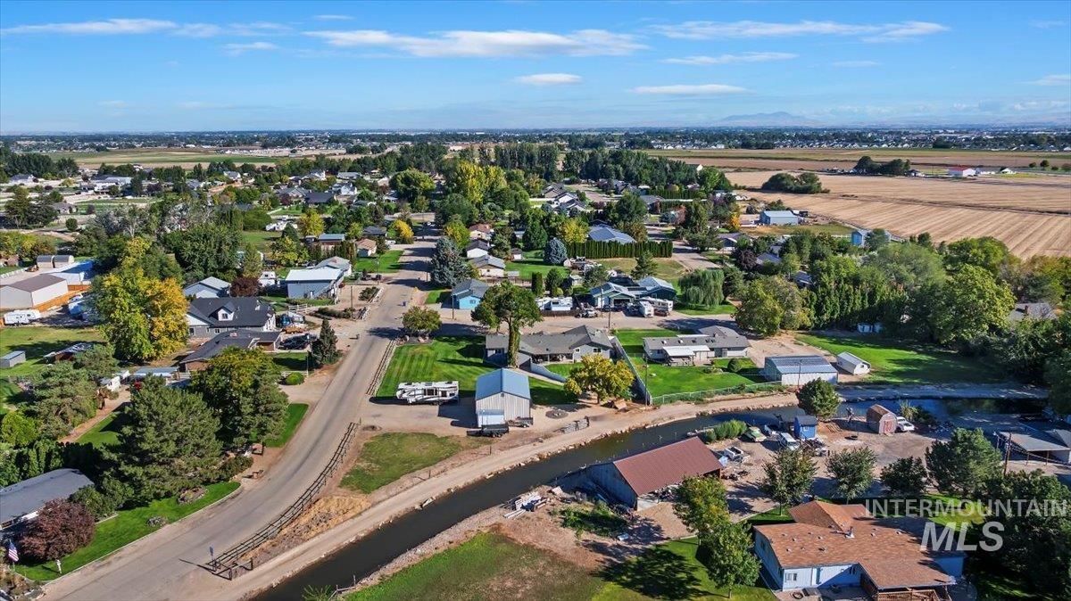 11851 Hensen Dr, Nampa, Idaho 83651-8202, 5 Bedrooms, 2 Bathrooms, Residential For Sale, Price $749,900, 98962258