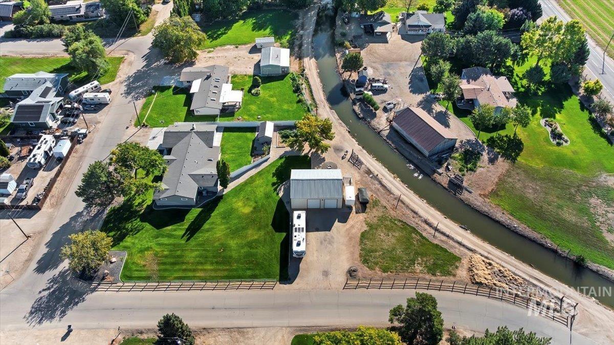 11851 Hensen Dr, Nampa, Idaho 83651-8202, 5 Bedrooms, 2 Bathrooms, Residential For Sale, Price $749,900, 98962258