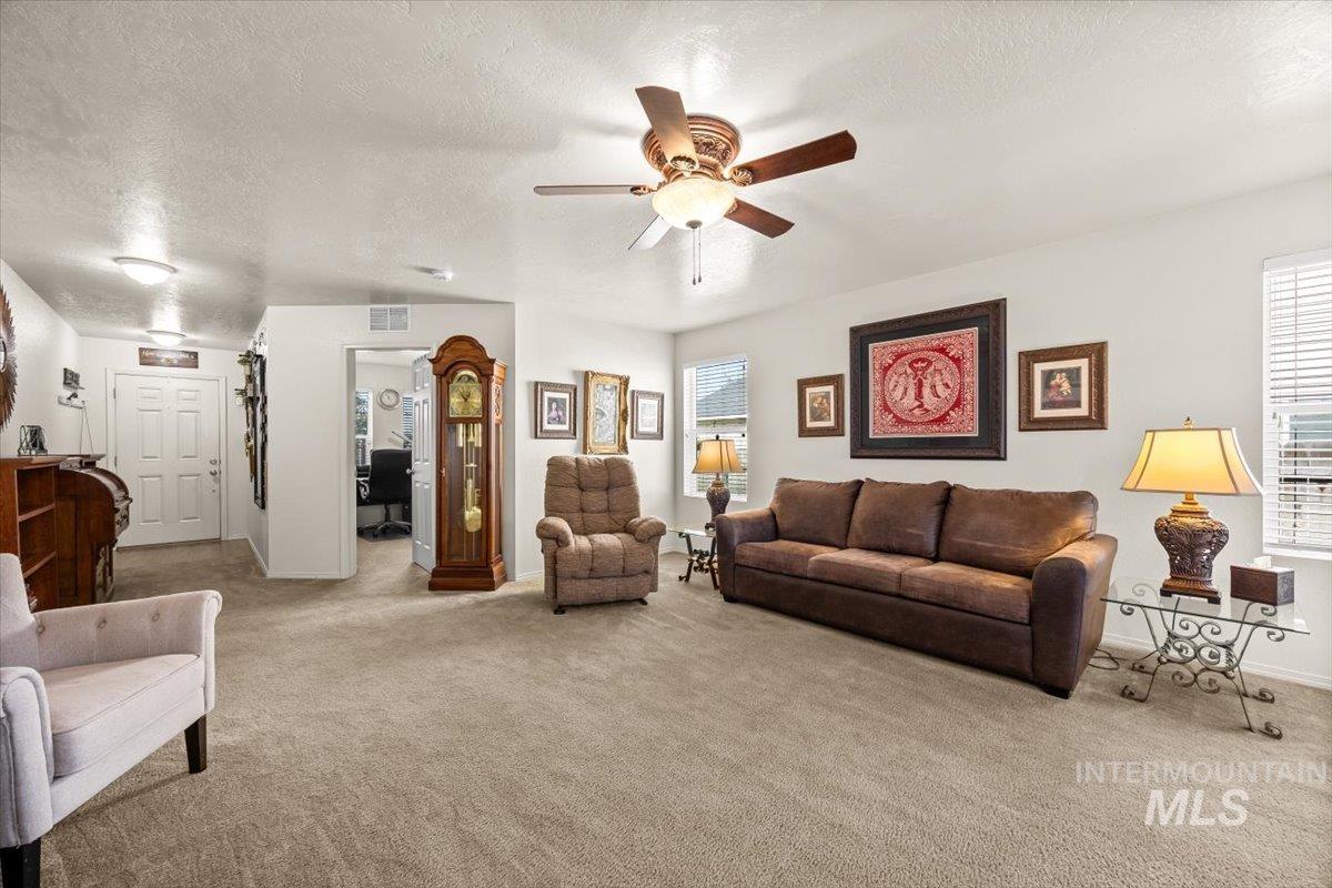 5415 Barkley Way, Caldwell, Idaho 83607, 3 Bedrooms, 2 Bathrooms, Residential For Sale, Price $354,900, 98962259