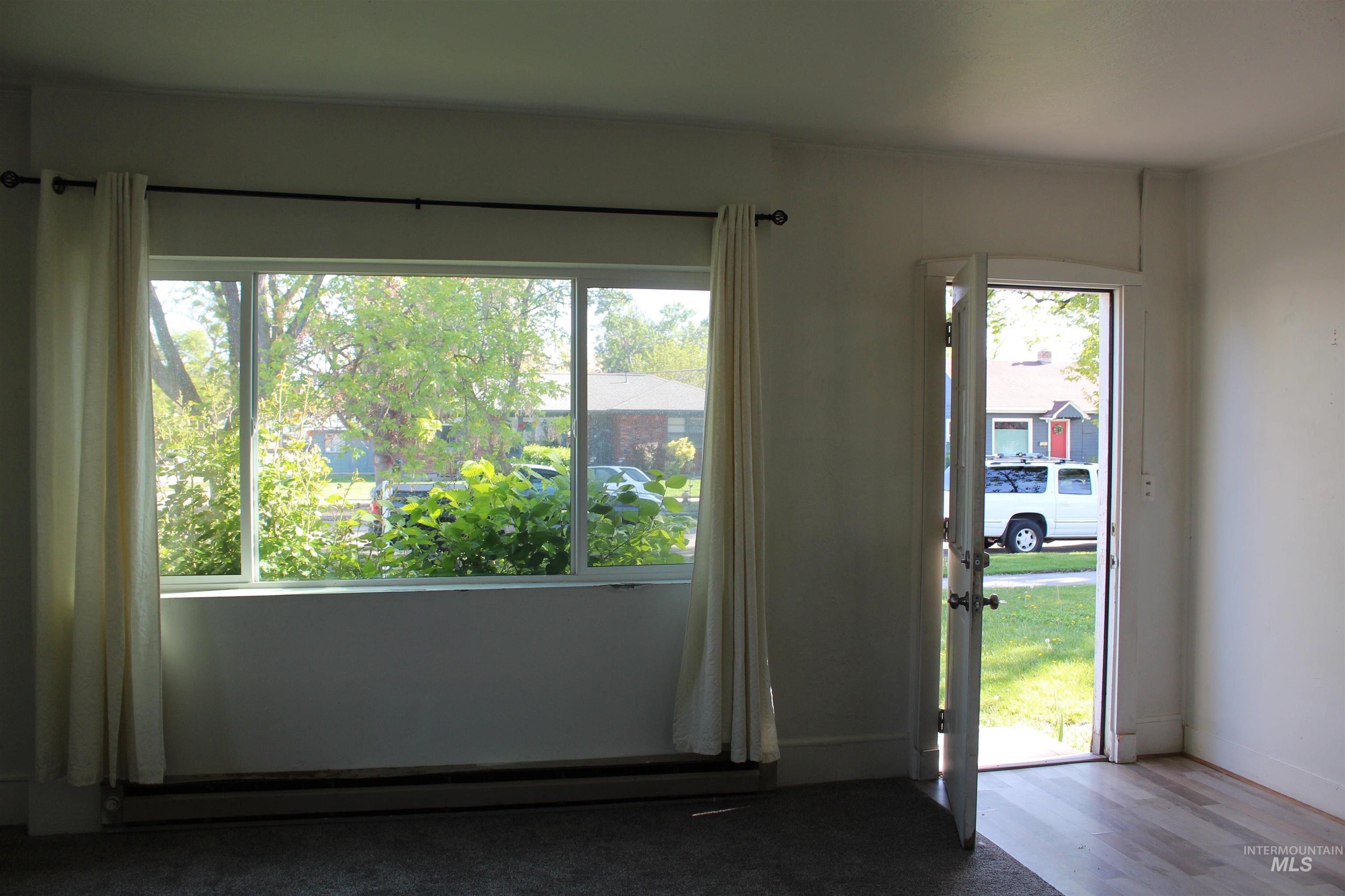 2602 W Bannock St, Boise, Idaho 83702, 2 Bedrooms, 2 Bathrooms, Residential For Sale, Price $415,000, 98962262
