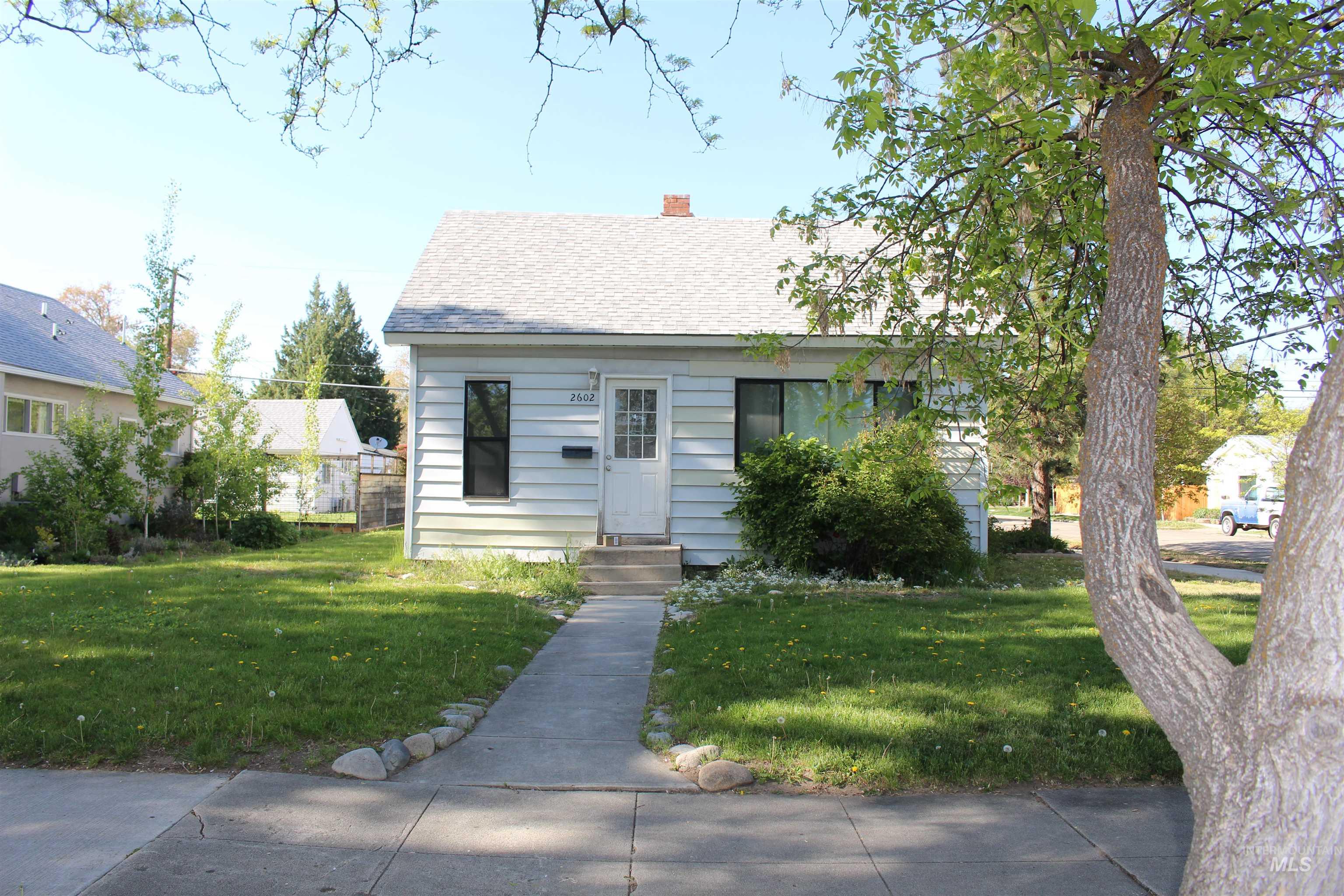 2602 W Bannock St, Boise, Idaho 83702, 2 Bedrooms, 2 Bathrooms, Residential For Sale, Price $415,000, 98962262