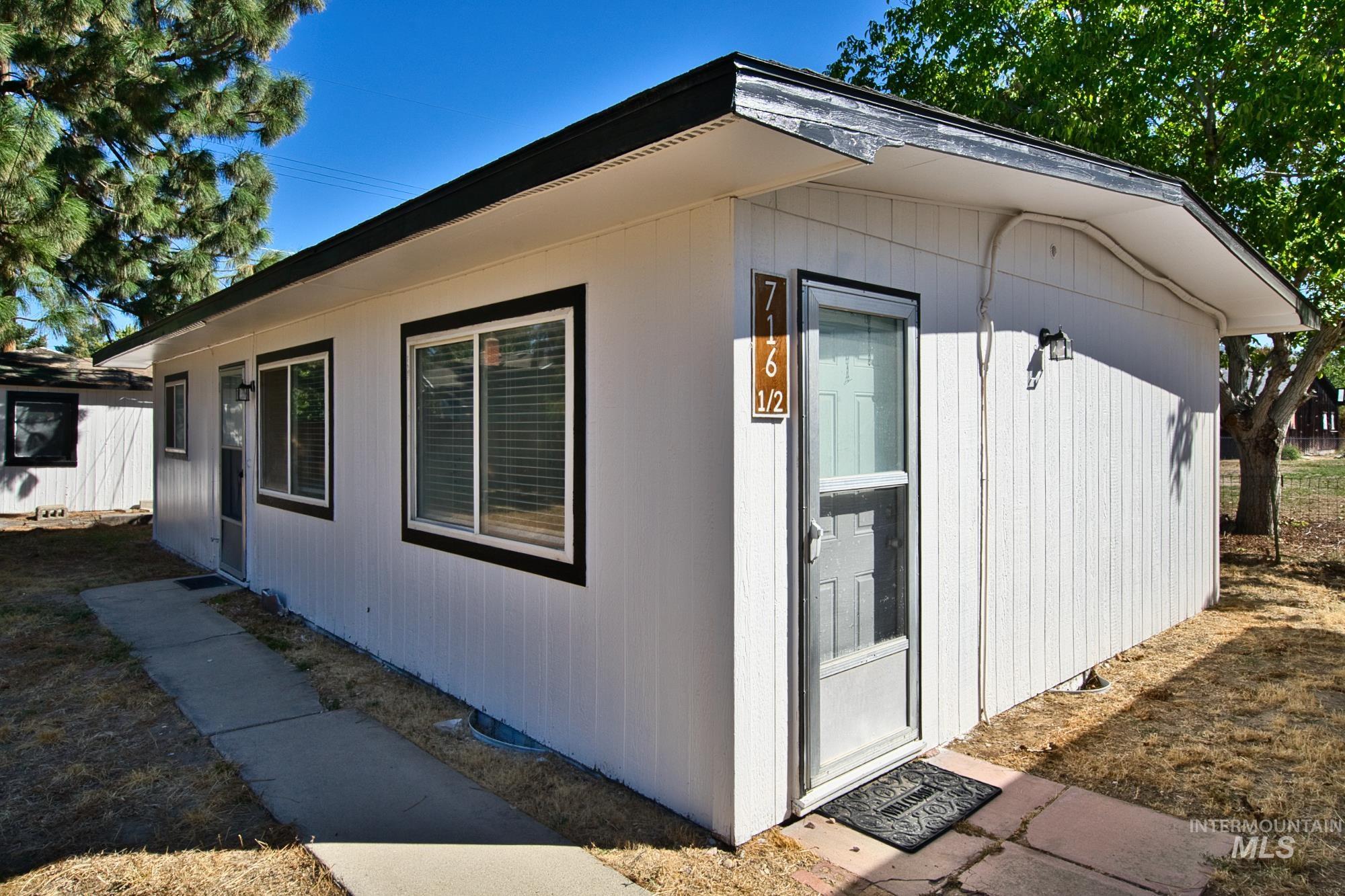 View of home's exterior