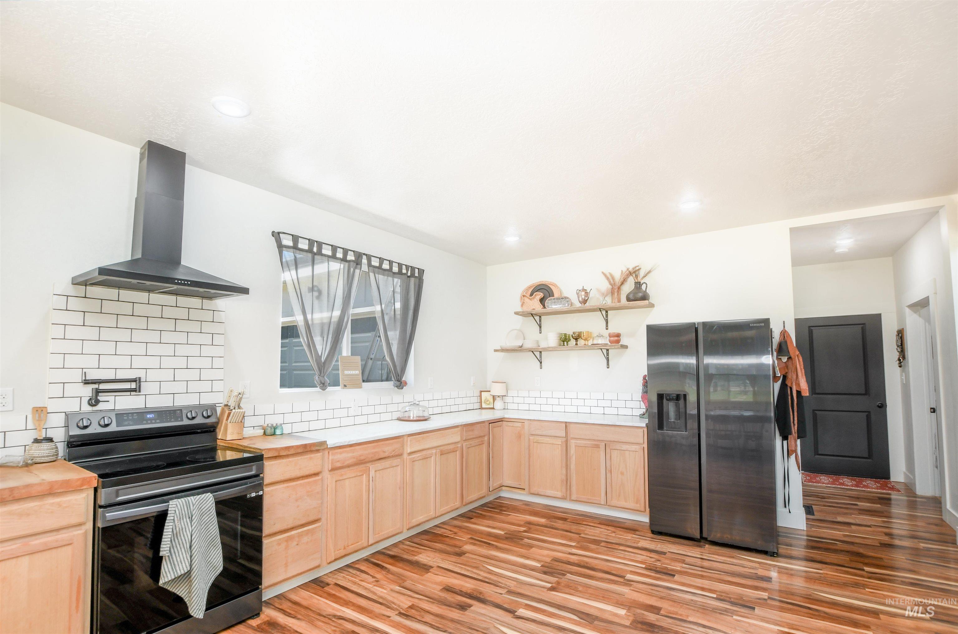 6141 E Toon Ln, Kuna, Idaho 83634, 7 Bedrooms, 5 Bathrooms, Residential For Sale, Price $995,000, 98962281