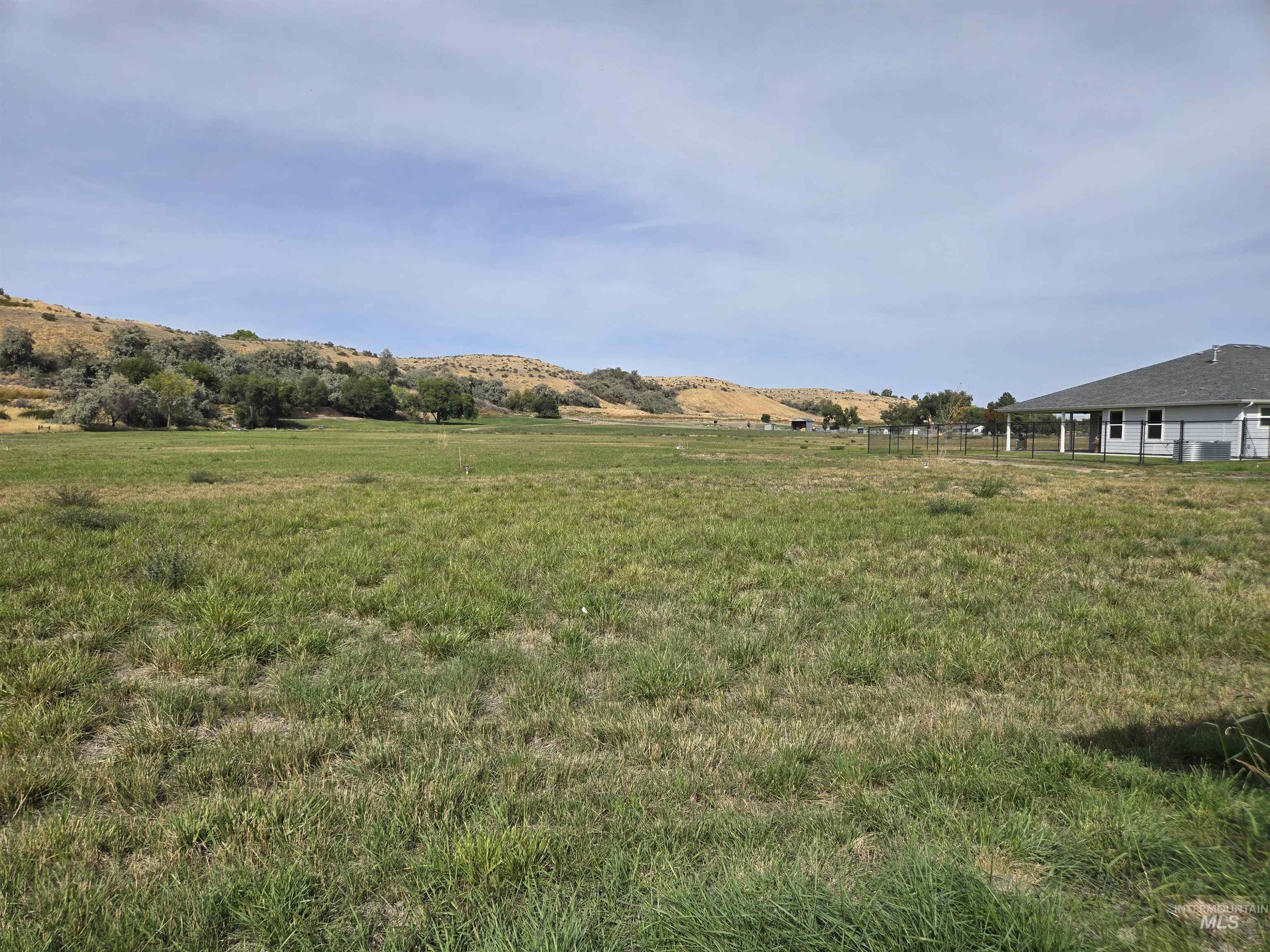 Acreage View