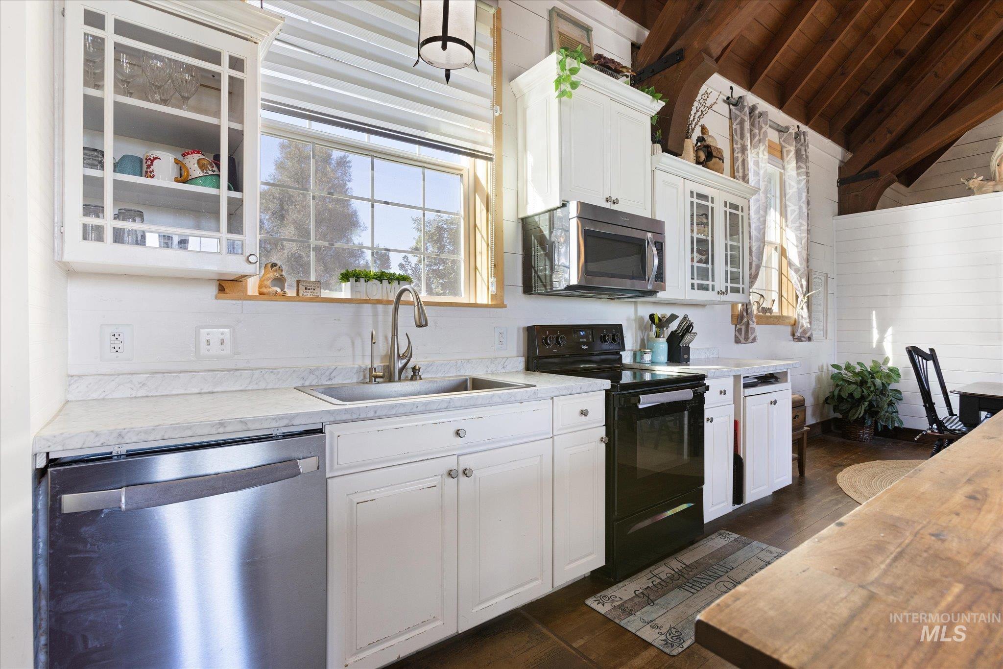 712 N 4th Street, Parma, Idaho 83660, 5 Bedrooms, 2 Bathrooms, Residential For Sale, Price $550,000, 98962286