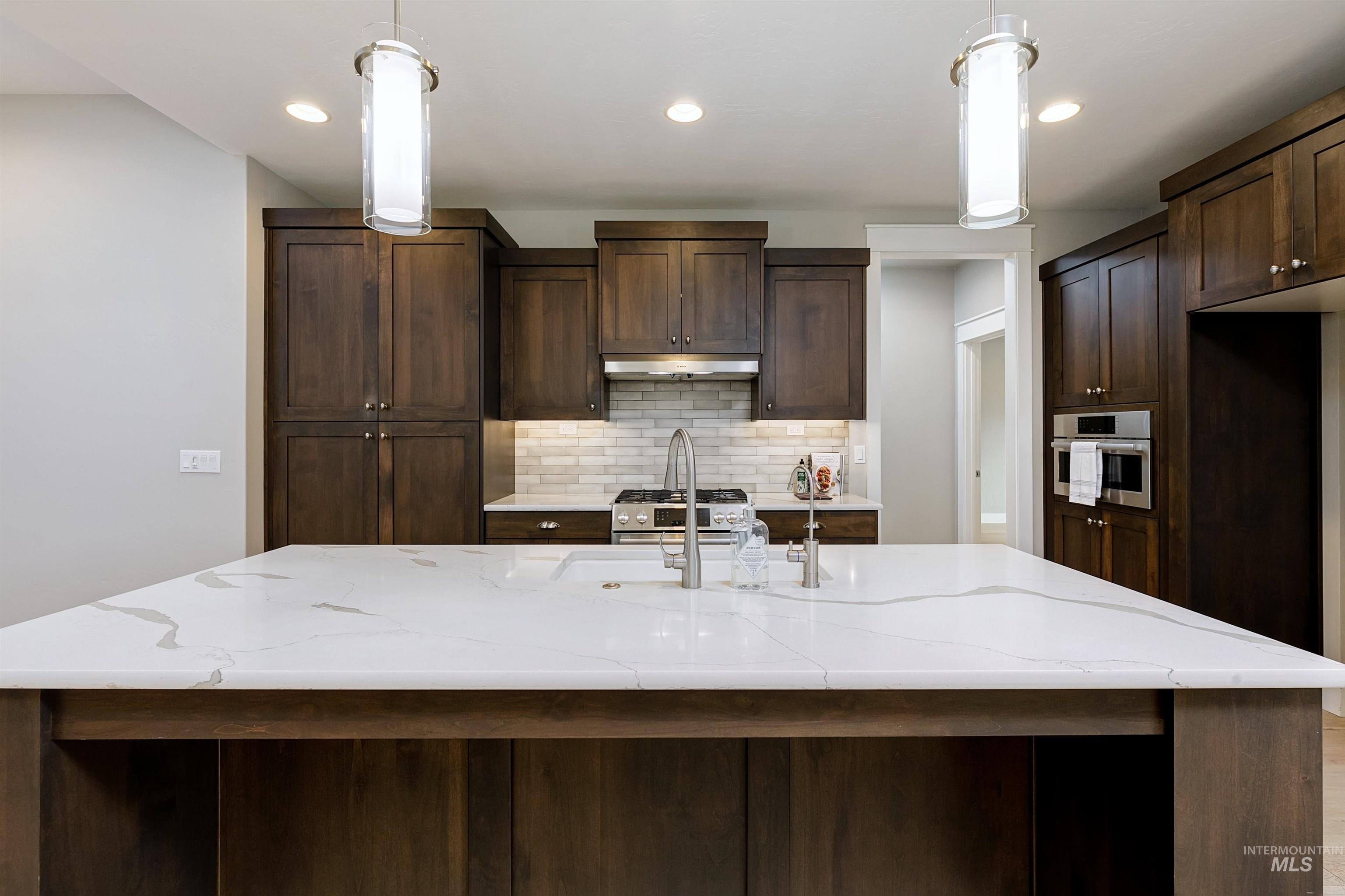 172 W Pavilion Ln, Meridian, Idaho 83646, 2 Bedrooms, 2 Bathrooms, Residential For Sale, Price $599,900, 98962293