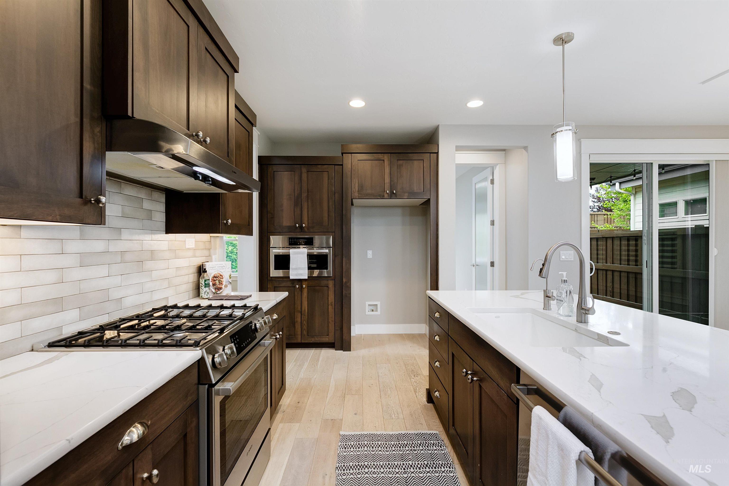172 W Pavilion Ln, Meridian, Idaho 83646, 2 Bedrooms, 2 Bathrooms, Residential For Sale, Price $599,900, 98962293