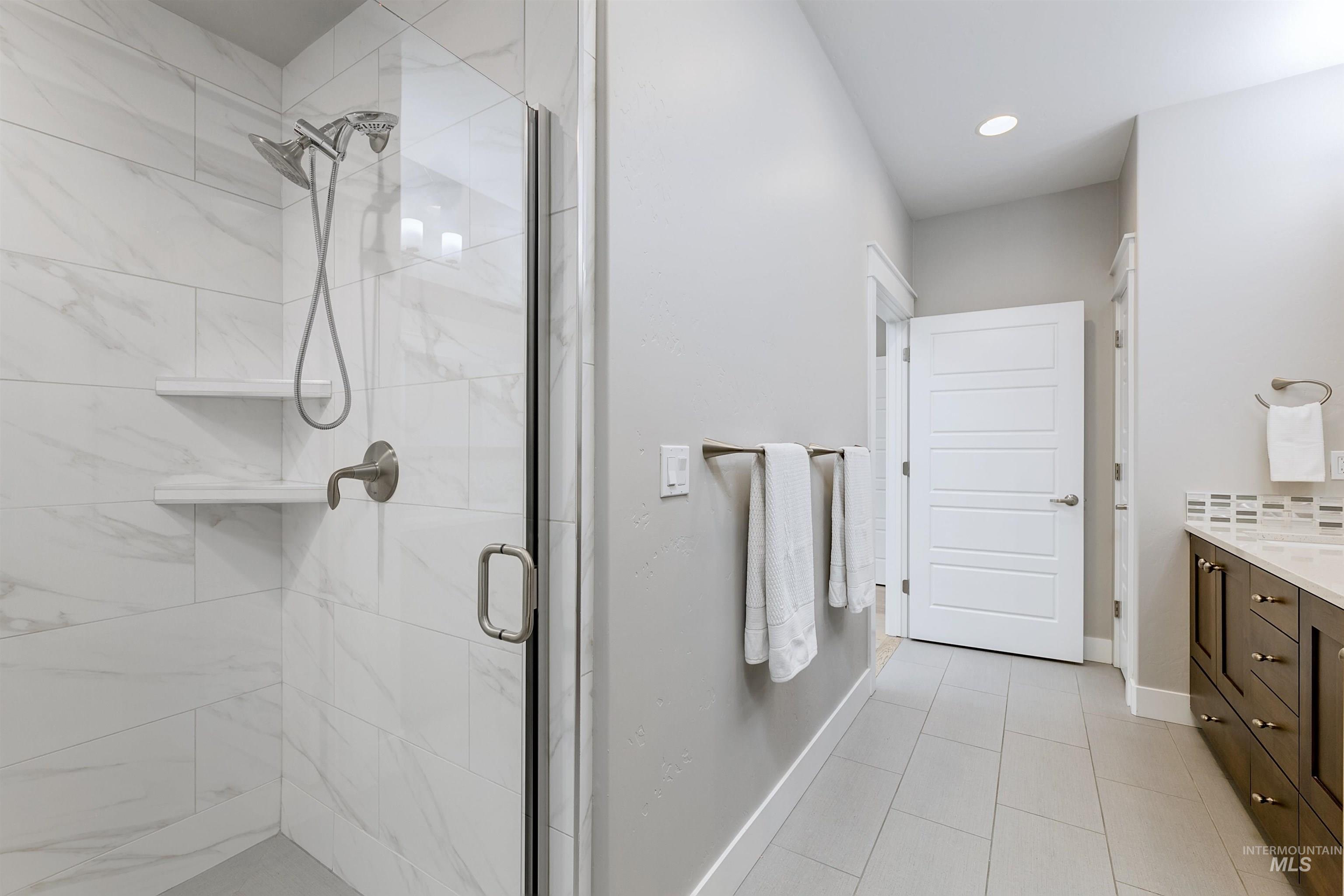 172 W Pavilion Ln, Meridian, Idaho 83646, 2 Bedrooms, 2 Bathrooms, Residential For Sale, Price $599,900, 98962293