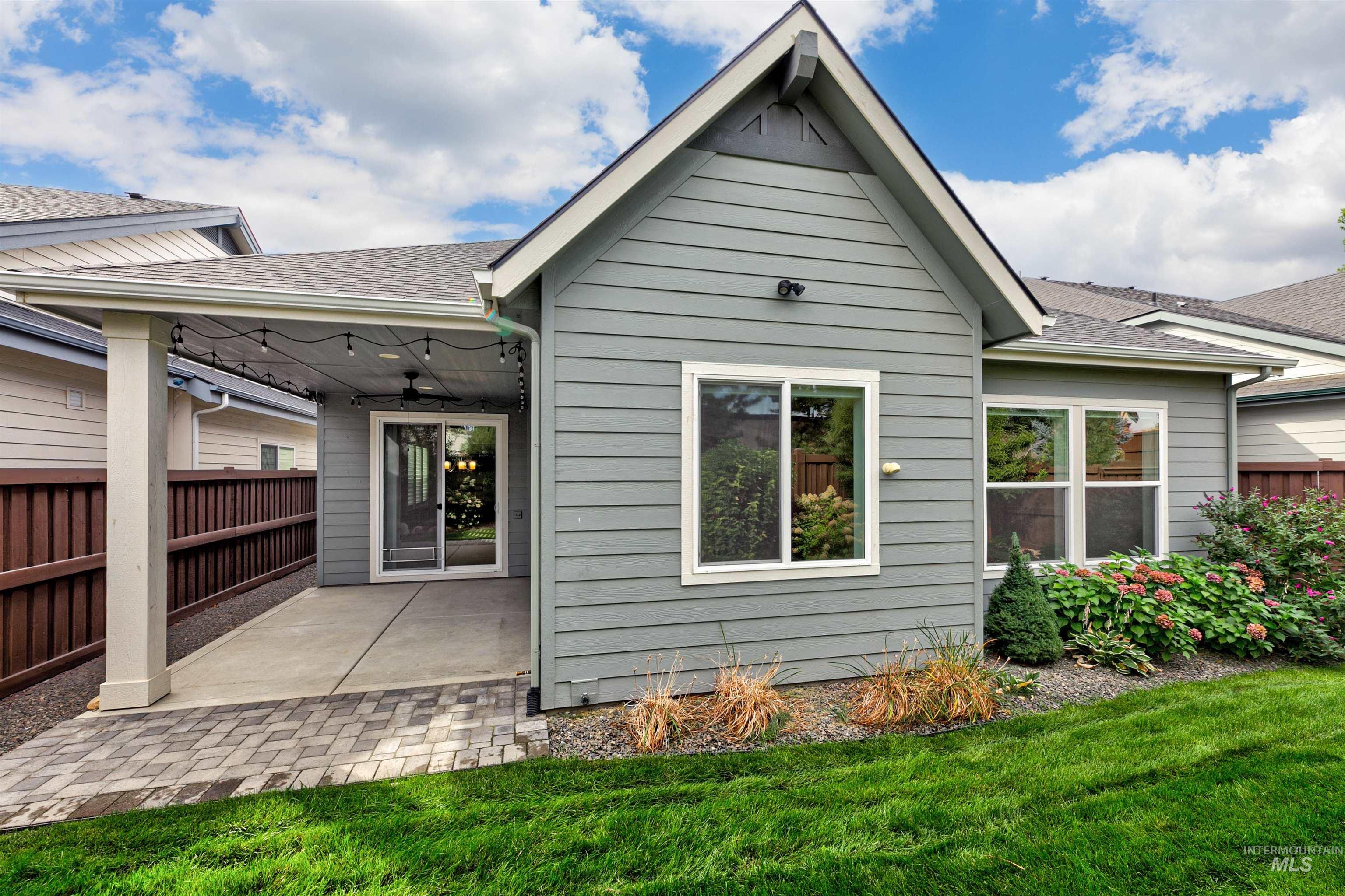 172 W Pavilion Ln, Meridian, Idaho 83646, 2 Bedrooms, 2 Bathrooms, Residential For Sale, Price $599,900, 98962293
