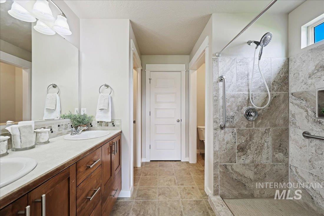 1914 S Sandcrest Way, Nampa, Idaho 83686-9679, 3 Bedrooms, 2 Bathrooms, Residential For Sale, Price $415,000, 98962307