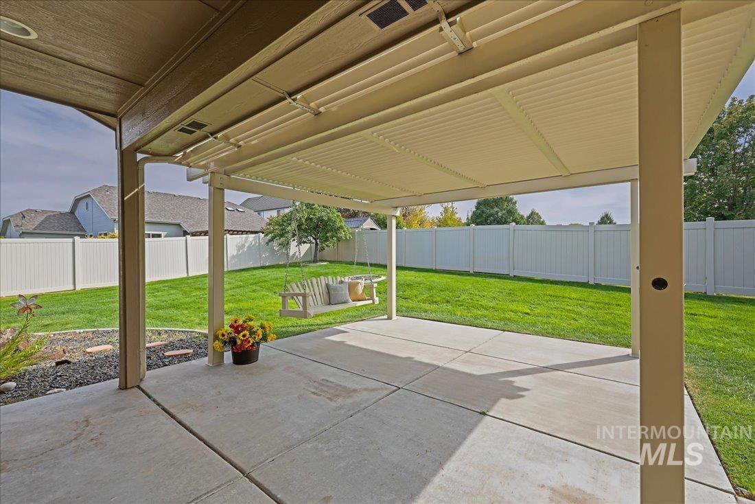 1914 S Sandcrest Way, Nampa, Idaho 83686-9679, 3 Bedrooms, 2 Bathrooms, Residential For Sale, Price $415,000, 98962307