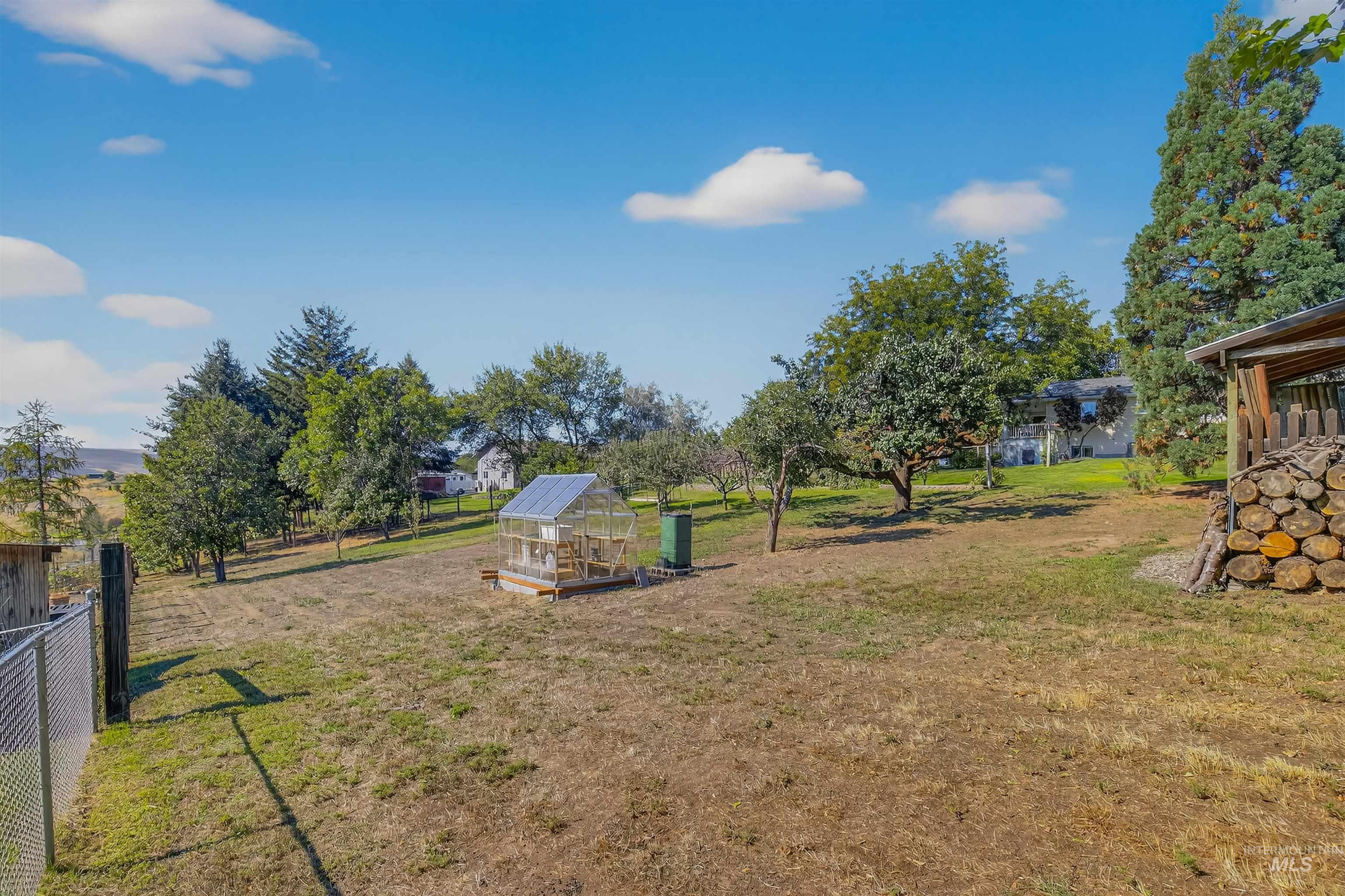 2335 Valleyview Ct., Clarkston, Washington 99403, 3 Bedrooms, 2.5 Bathrooms, Residential For Sale, Price $639,000, 98962321