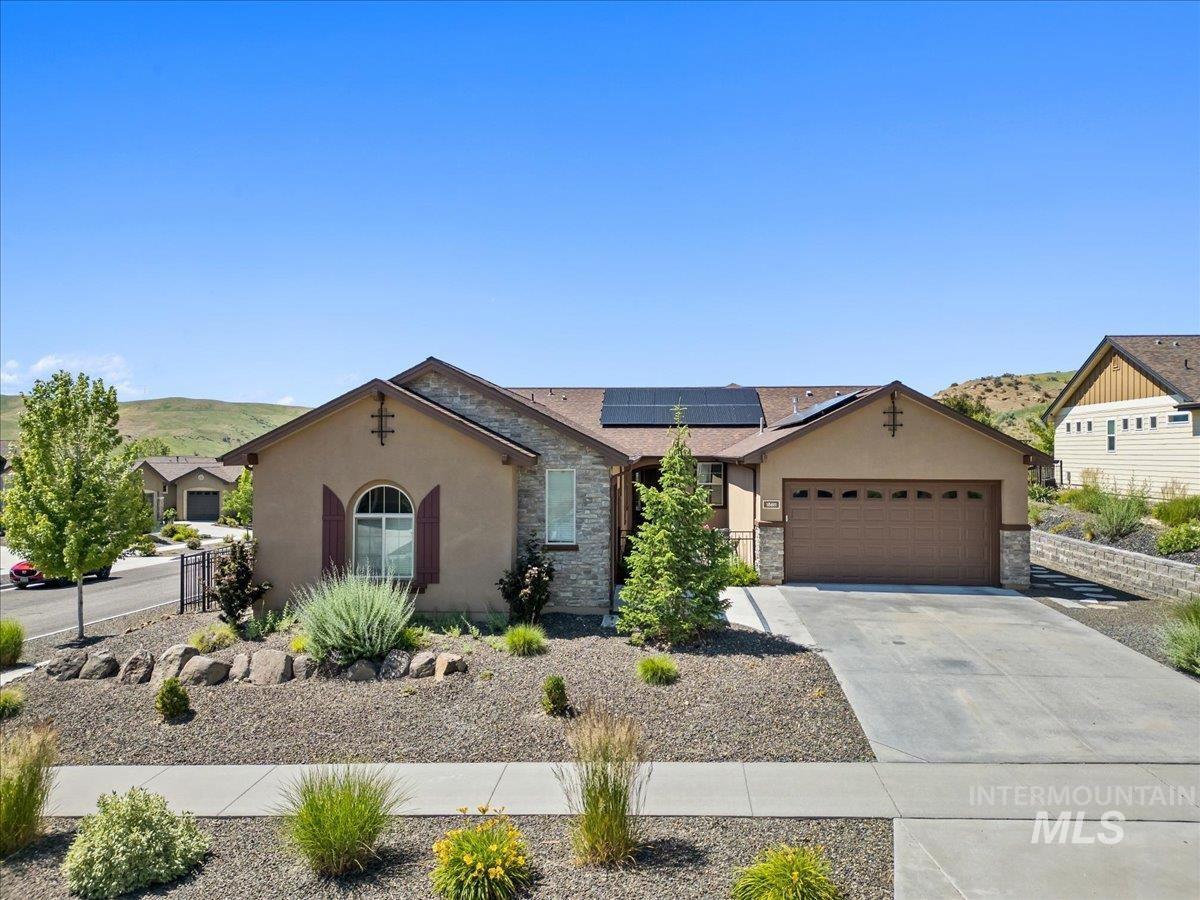 18611 N Silver Tree Way, Eagle, Idaho 83714, 3 Bedrooms, 2.5 Bathrooms, Residential For Sale, Price $749,900, 98962327