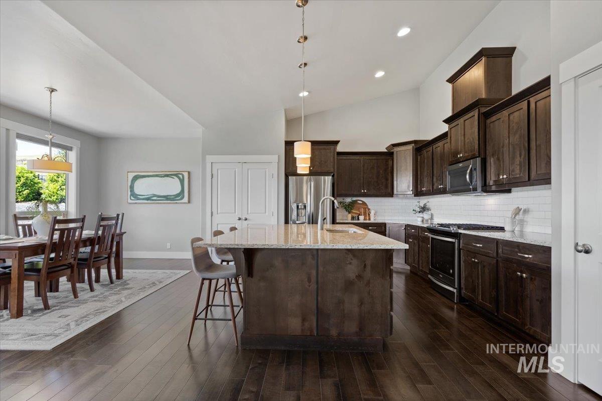 18611 N Silver Tree Way, Eagle, Idaho 83714, 3 Bedrooms, 2.5 Bathrooms, Residential For Sale, Price $749,900, 98962327