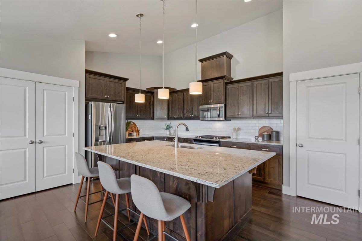 18611 N Silver Tree Way, Eagle, Idaho 83714, 3 Bedrooms, 2.5 Bathrooms, Residential For Sale, Price $749,900, 98962327