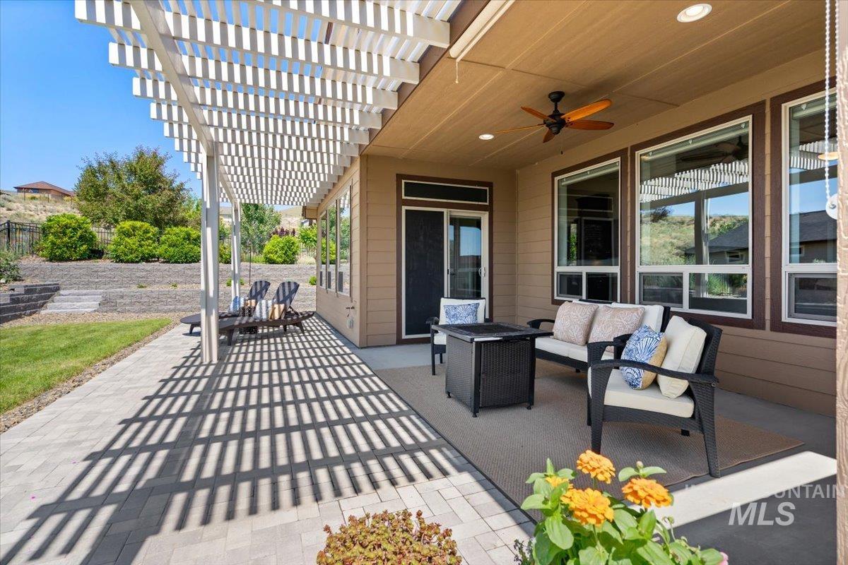 18611 N Silver Tree Way, Eagle, Idaho 83714, 3 Bedrooms, 2.5 Bathrooms, Residential For Sale, Price $749,900, 98962327